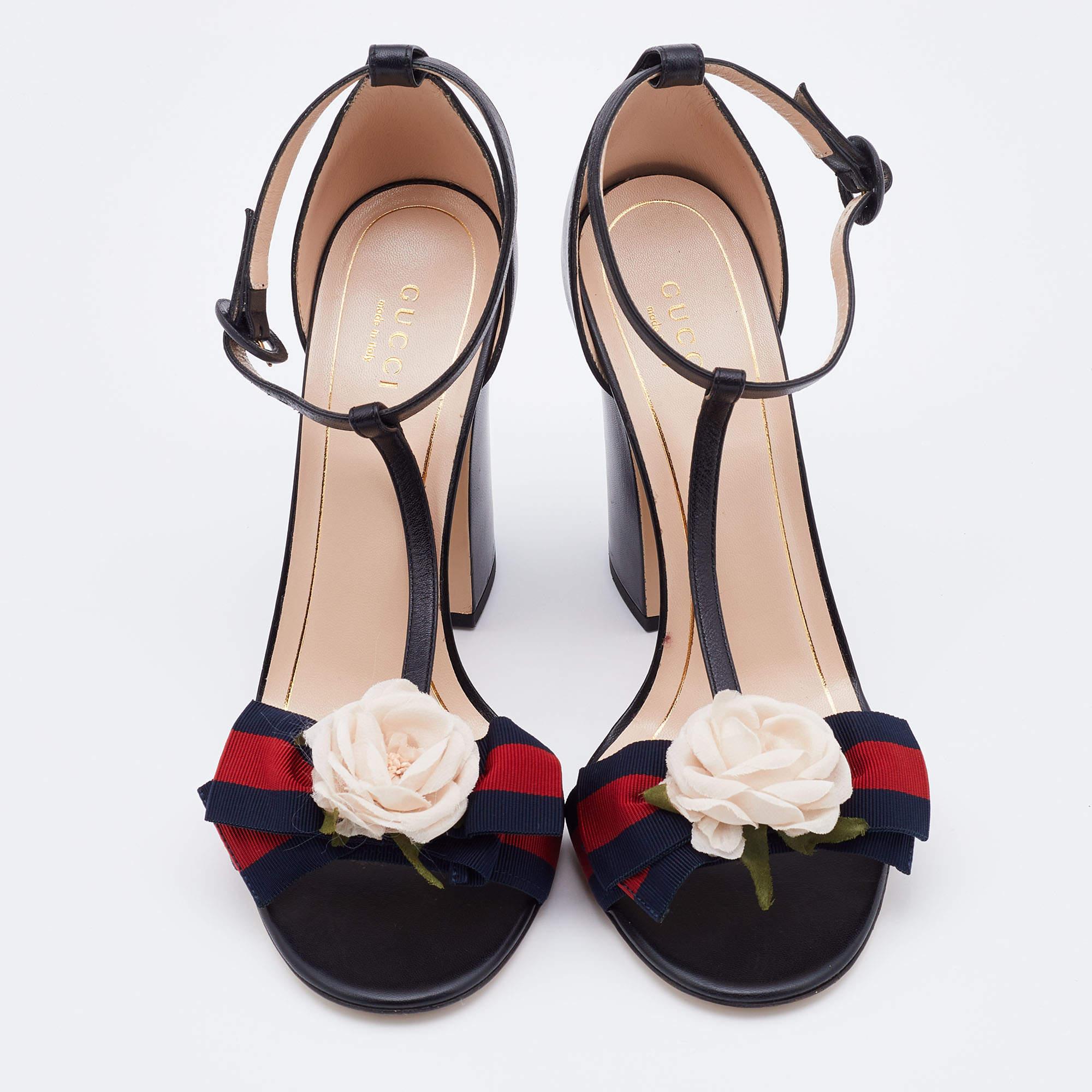 Gucci Black Leather and Web Bow Flower Ankle Strap Sandals Size 38.5 In Good Condition In Dubai, Al Qouz 2