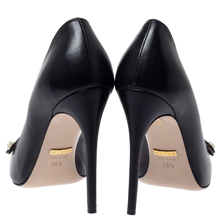 Gucci Black Leather Pointed Toe Pumps Size 35.5 at 1stDibs