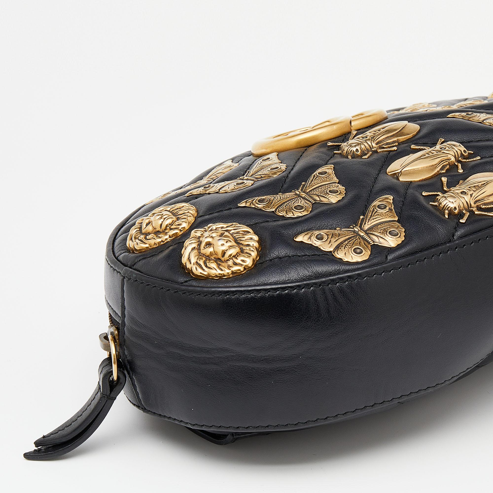 Gucci Black Leather Animal Studs GG Marmont Belt Bag In Good Condition In Dubai, Al Qouz 2