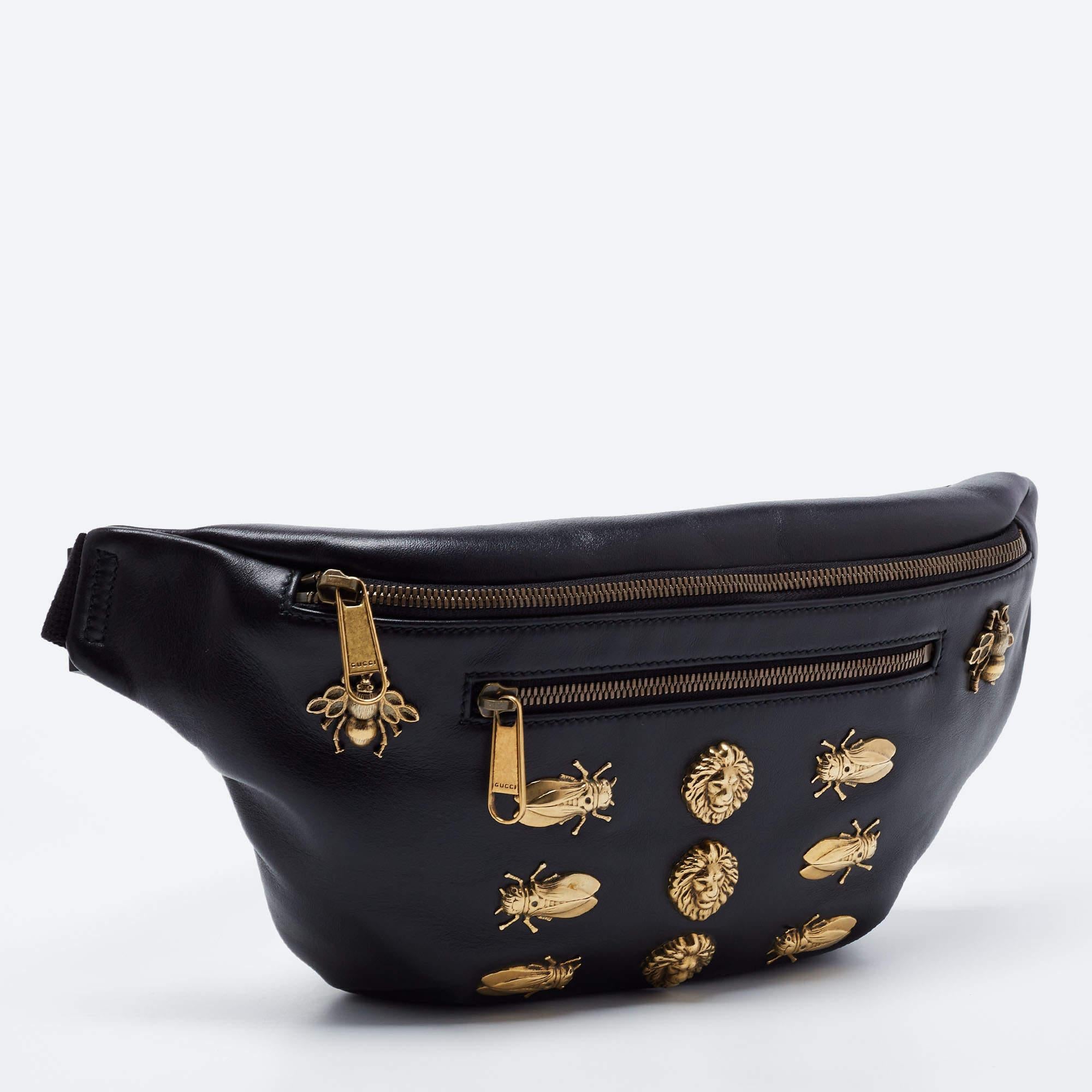 Gucci Black Leather Animal Studs Leather Belt Bag In Excellent Condition In Dubai, Al Qouz 2