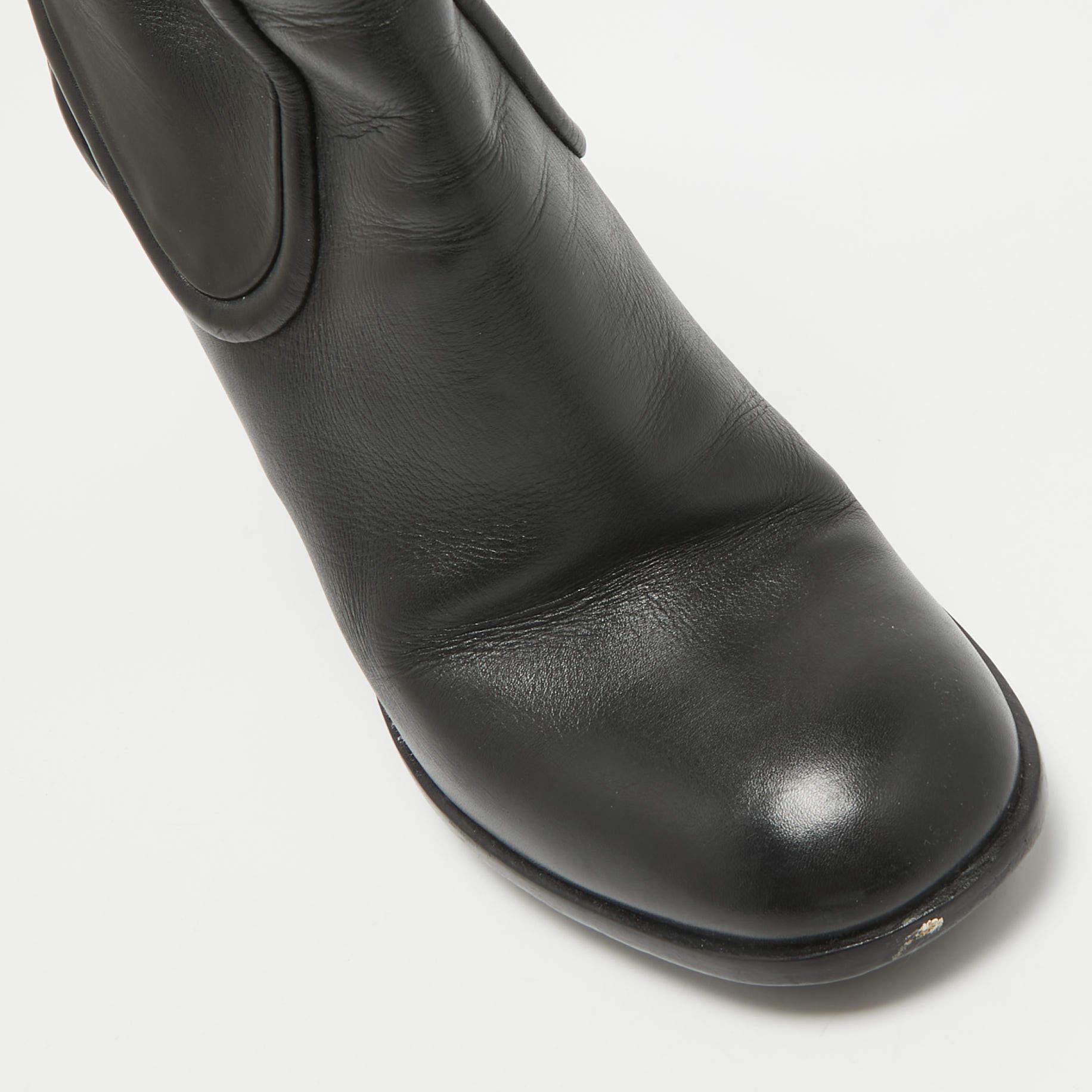 Gucci - Bottines en cuir noir - Taille 38 2