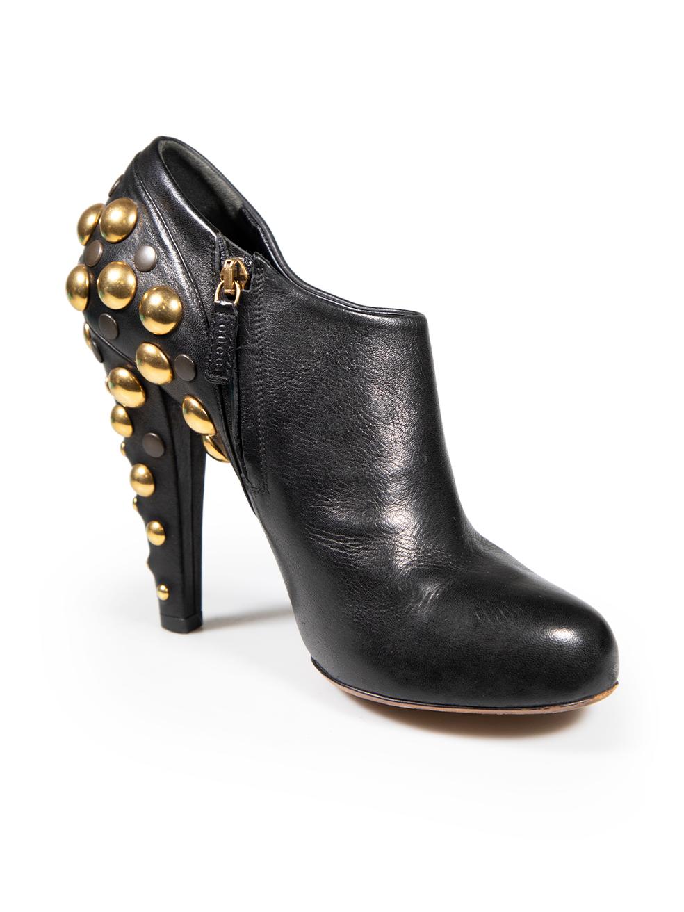 CONDITION is Very good. Hardly any visible wear to heeled ankle boots is evident, the soles have normal abrasion on this used Gucci designer resale item.
 
 
 
 Details
 
 
 Black
 
 Leather
 
 Ankle boots
 
 High heeled
 
 Almond toe
 
 Gold and
