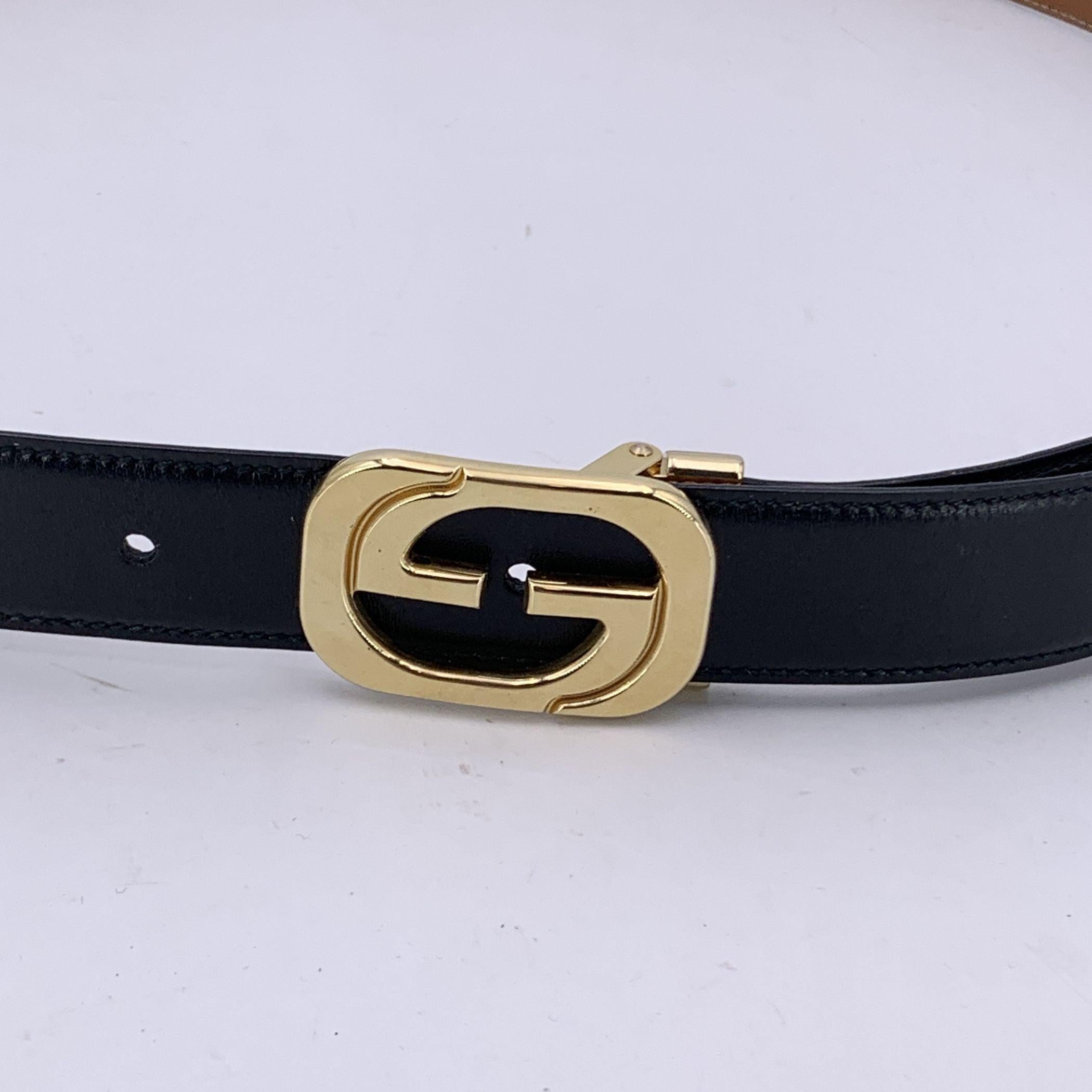 Gucci Black Leather Belt with Gold Metal GG Buckle Size 105/42 In Good Condition In Rome, Rome