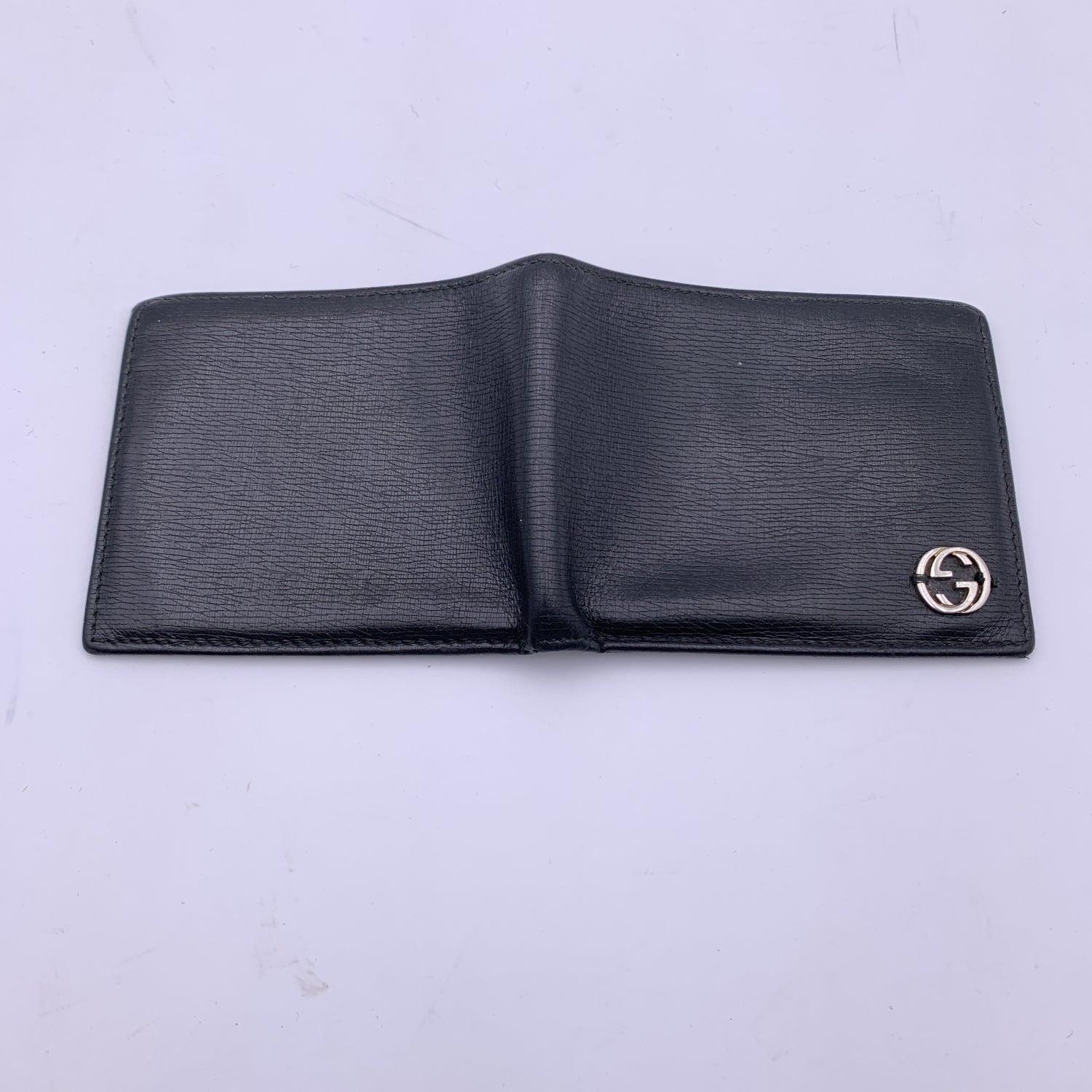 Gucci Black Leather Bifold Card Wallet with GG Logo In Good Condition In Rome, Rome