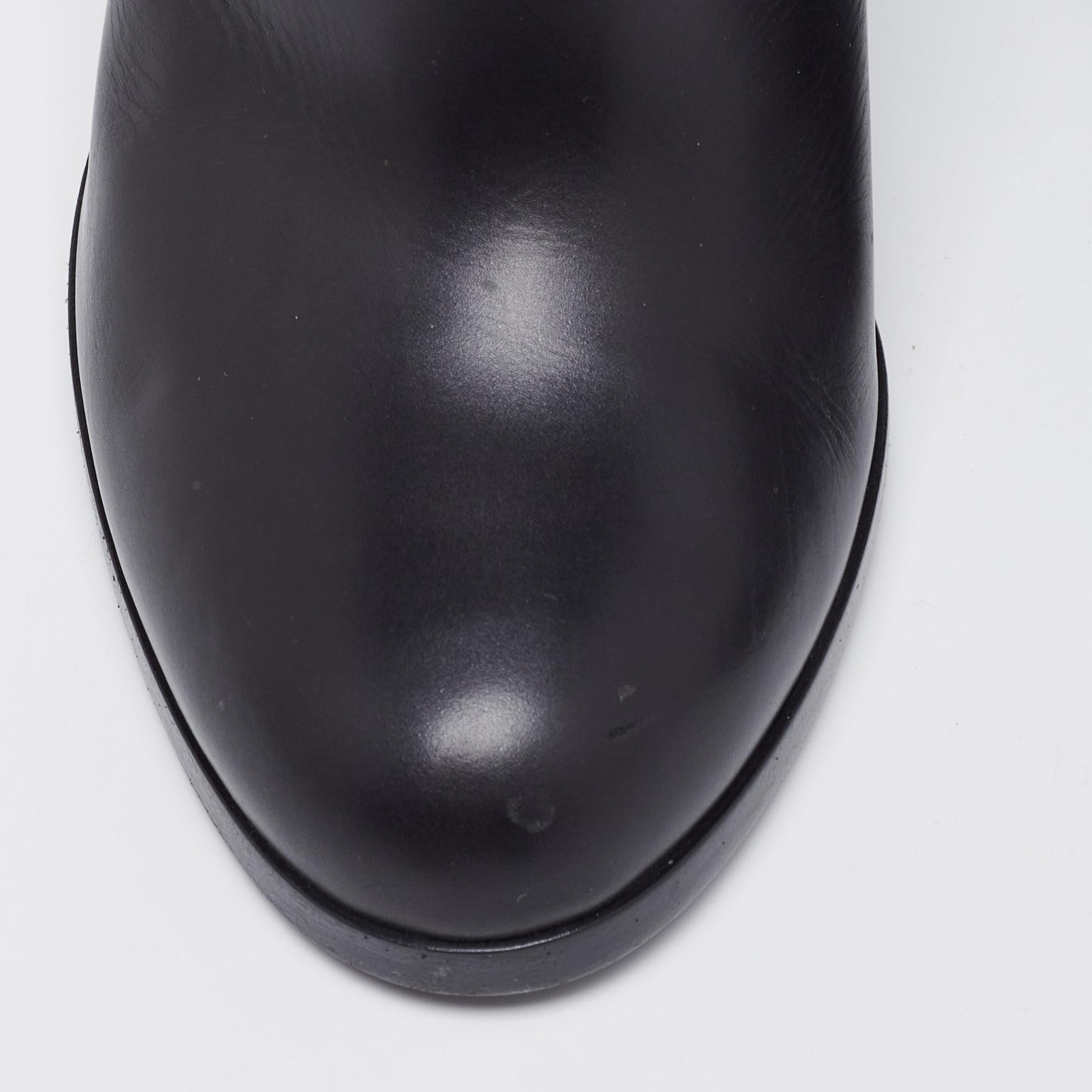 Gucci - Bottines à talons blocs en cuir noir, taille 38,5 en vente 1