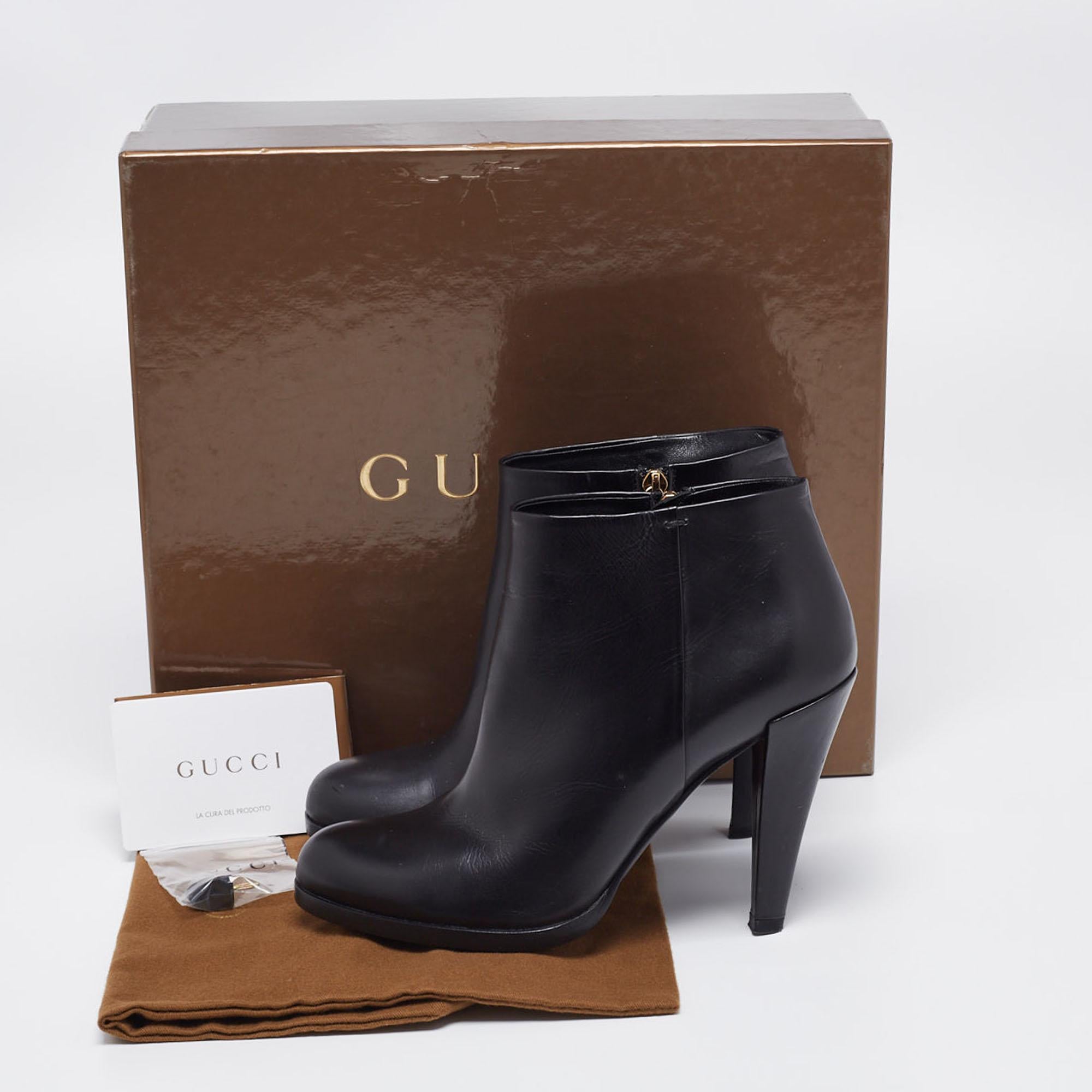 Gucci Black Leather Block Heel Ankle Boots Size 38.5 For Sale 3