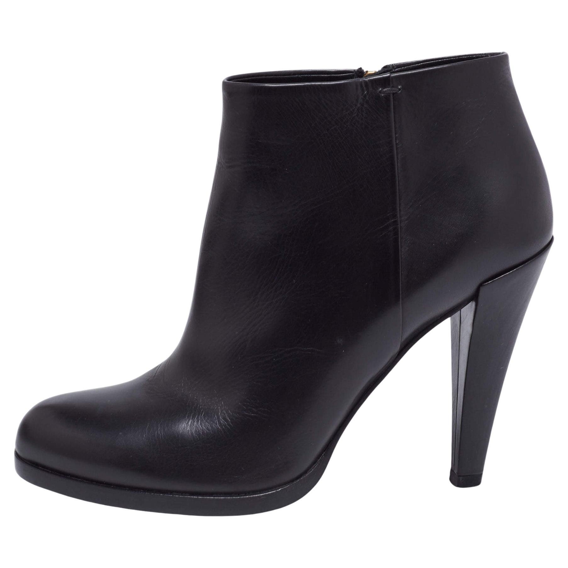 Gucci Black Leather Block Heel Ankle Boots Size 38.5 For Sale