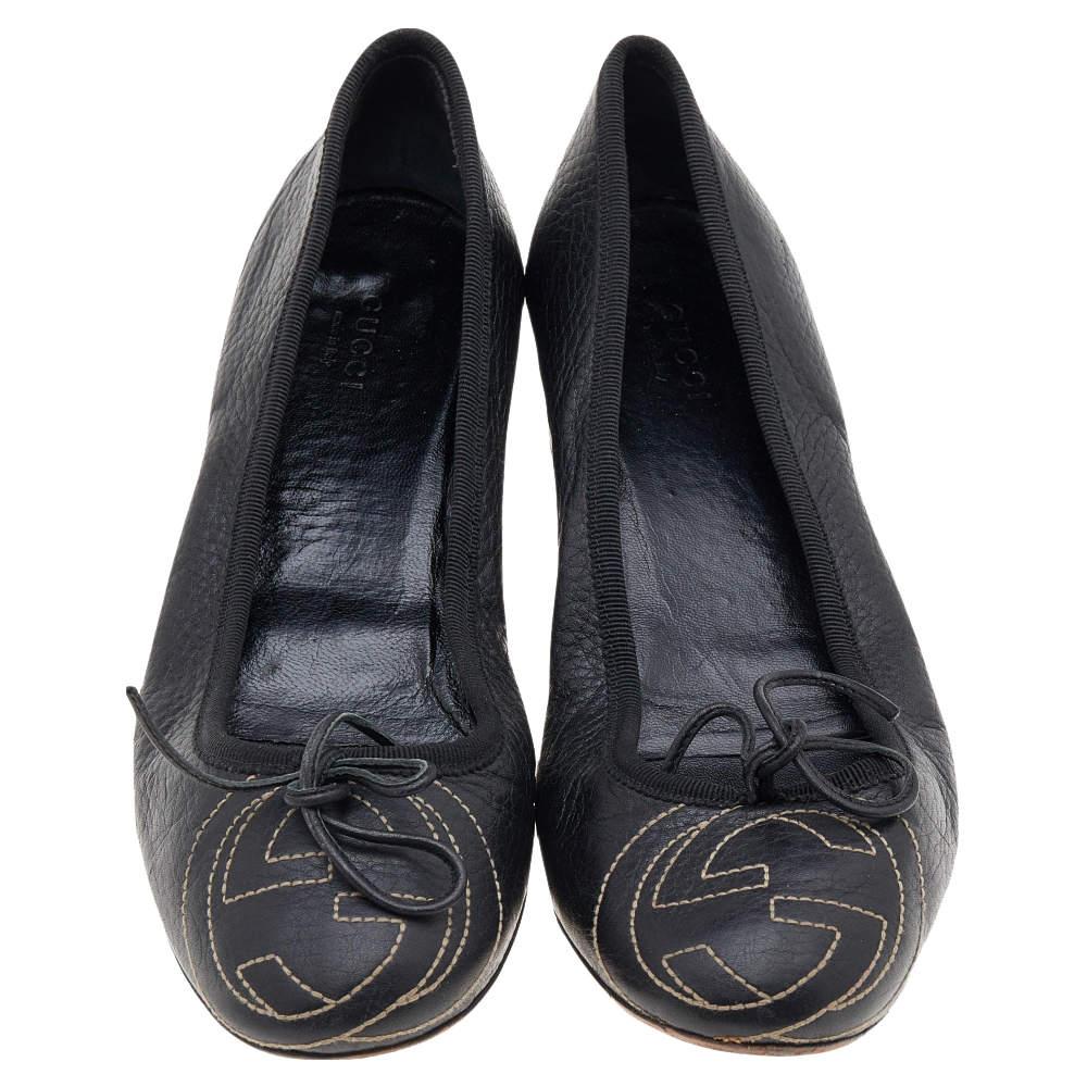 There are some shoes that stand the test of time and fashion cycles, these timeless Gucci pumps are the one. Crafted from leather in a black shade, they are designed with sleek cuts, GG logos, round-toes, and block heels.

