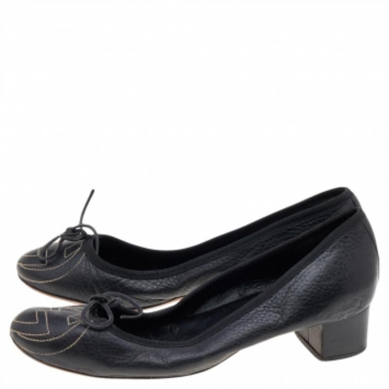 Gucci - Escarpins à talon bloc en cuir noir - Taille 37 en vente 1