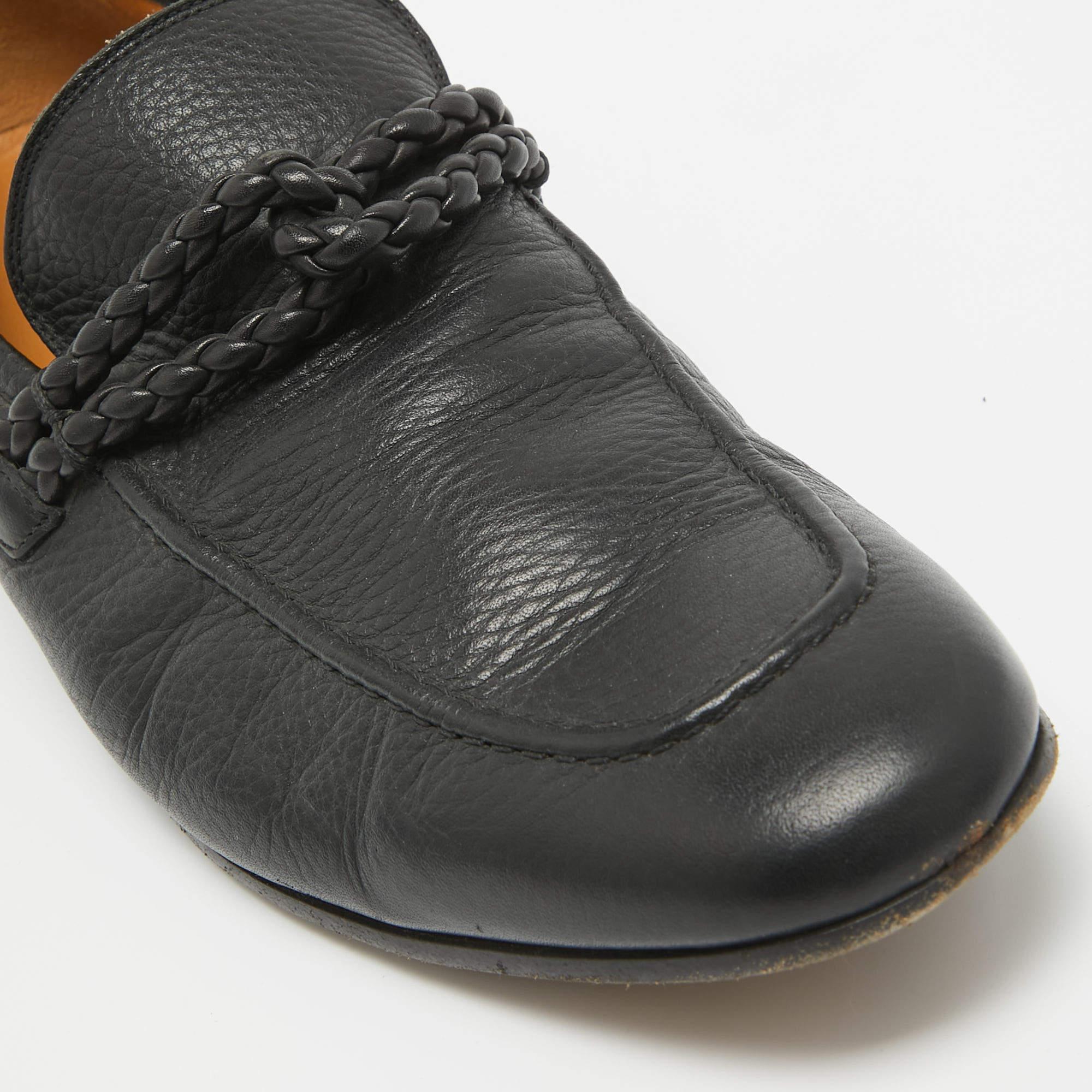 Gucci Mocassins à enfiler en cuir noir avec détails tressés Taille 42 en vente 3
