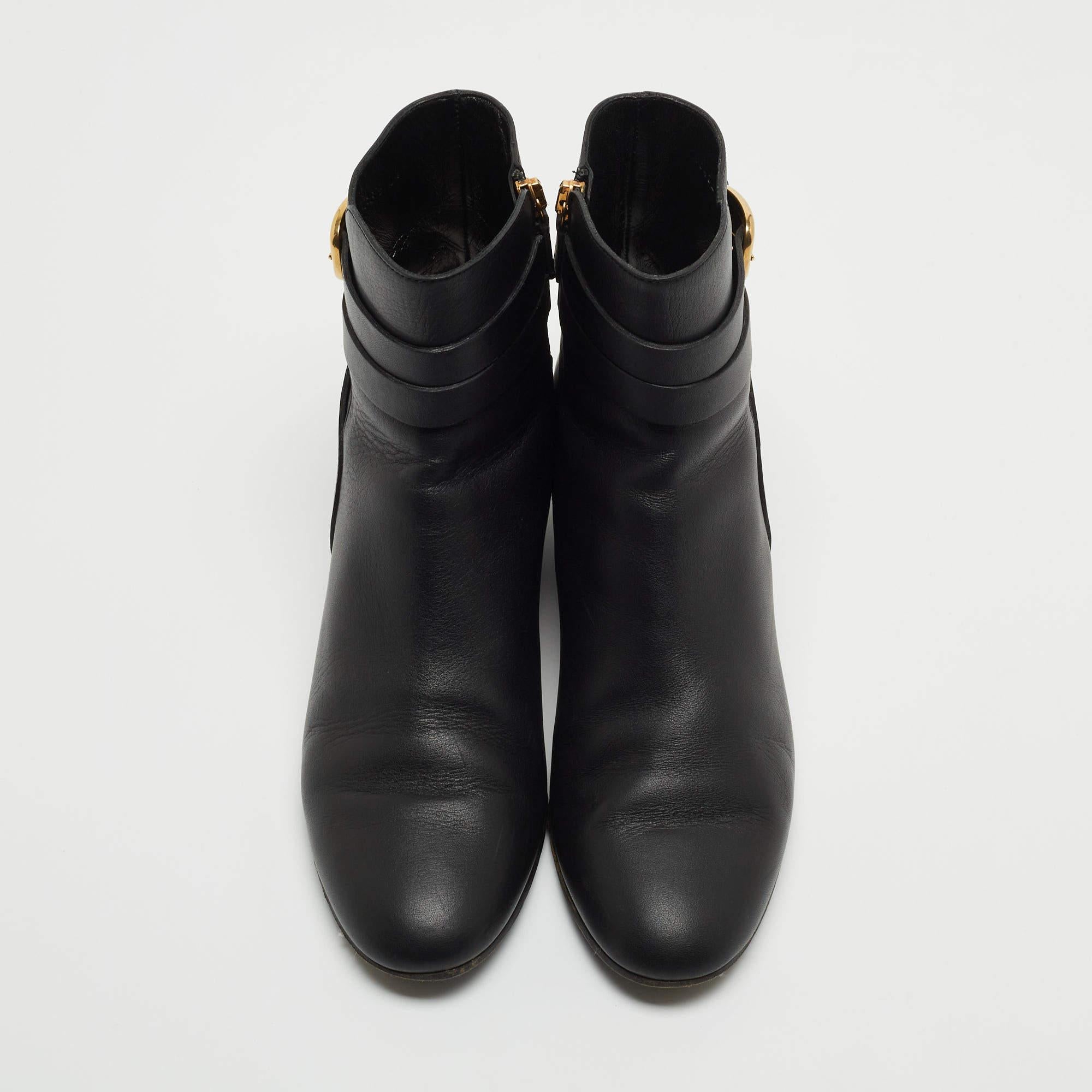 Gucci Black Leather Buckle Detail Ankle Booties  For Sale 2