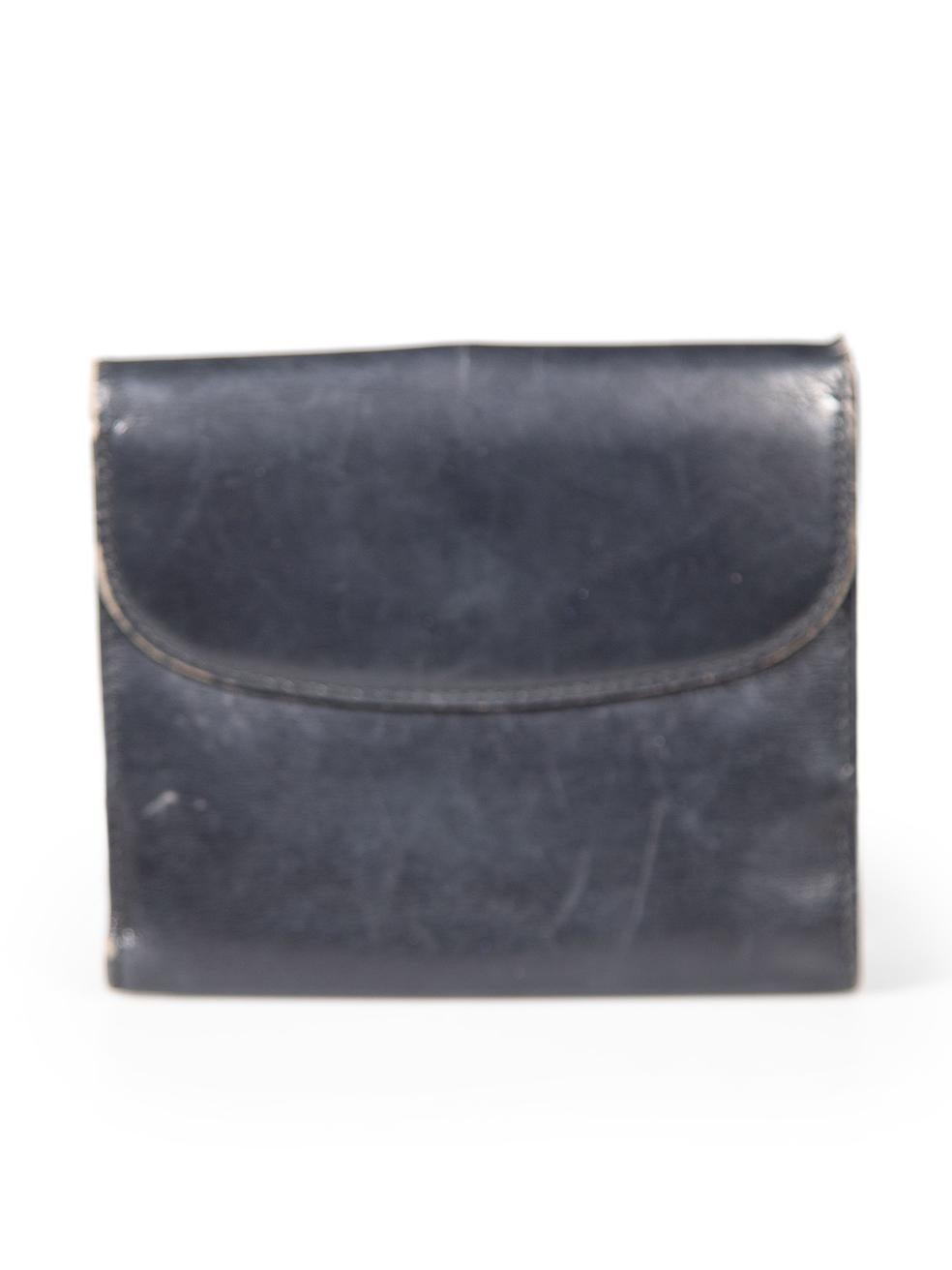 Gucci Black Leather Buckle Detail Bifold Wallet In Good Condition In London, GB