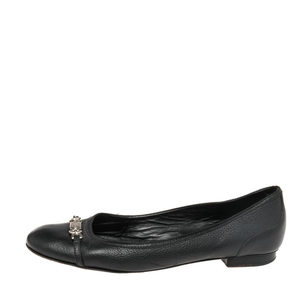 Women's Gucci Black Leather Chain Link Accents Ballet Flats Size 38