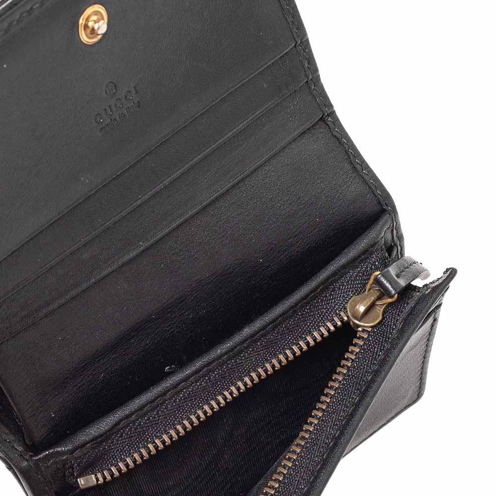 Gucci Black Leather Cicada GG Marmont Card Case In Good Condition In Dubai, Al Qouz 2