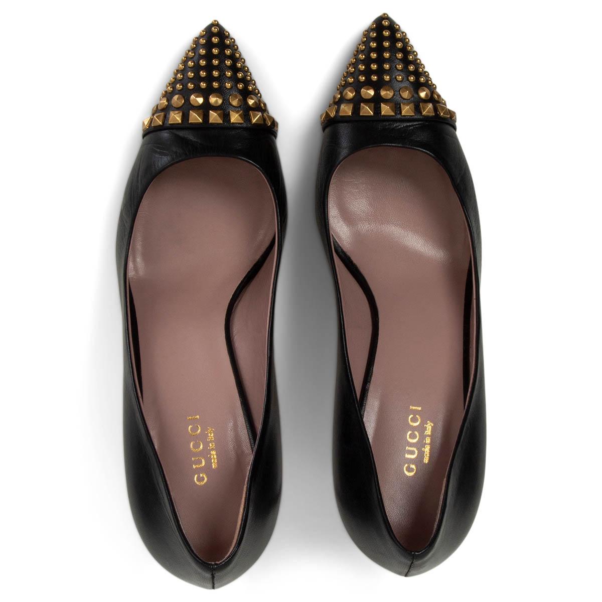 GUCCI black leather COLINE STUDDED Pointed Toe Pumps Shoes 37.5 In Excellent Condition In Zürich, CH