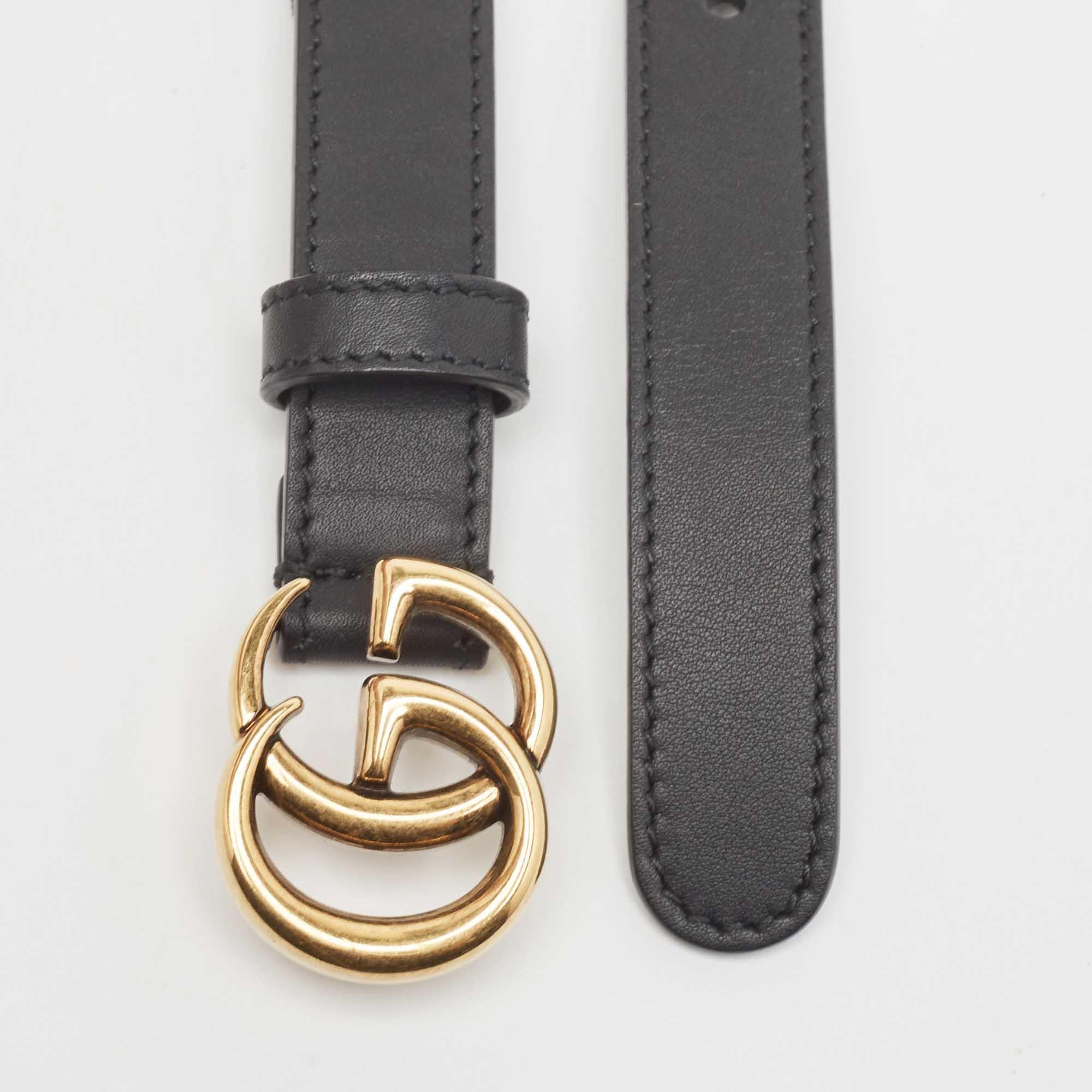 Gucci Black Leather Double G Buckle Slim Belt 85 CM In New Condition For Sale In Dubai, Al Qouz 2
