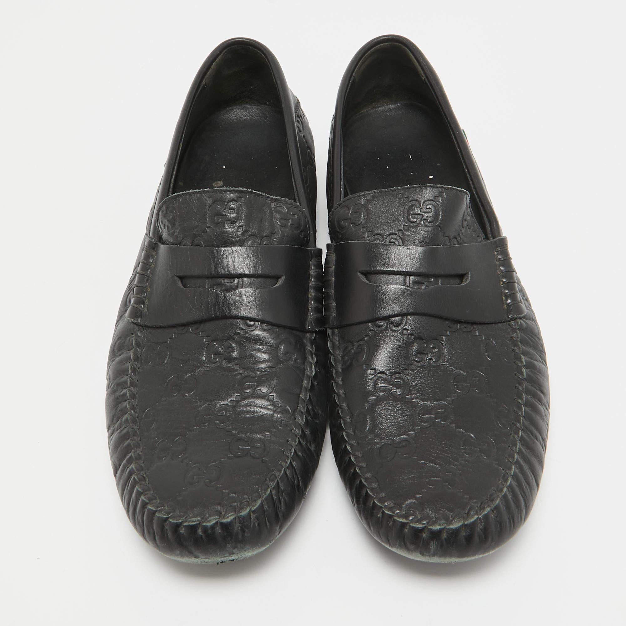 Nero Gucci Mocassini con autista in pelle nera taglia 42.5 in vendita
