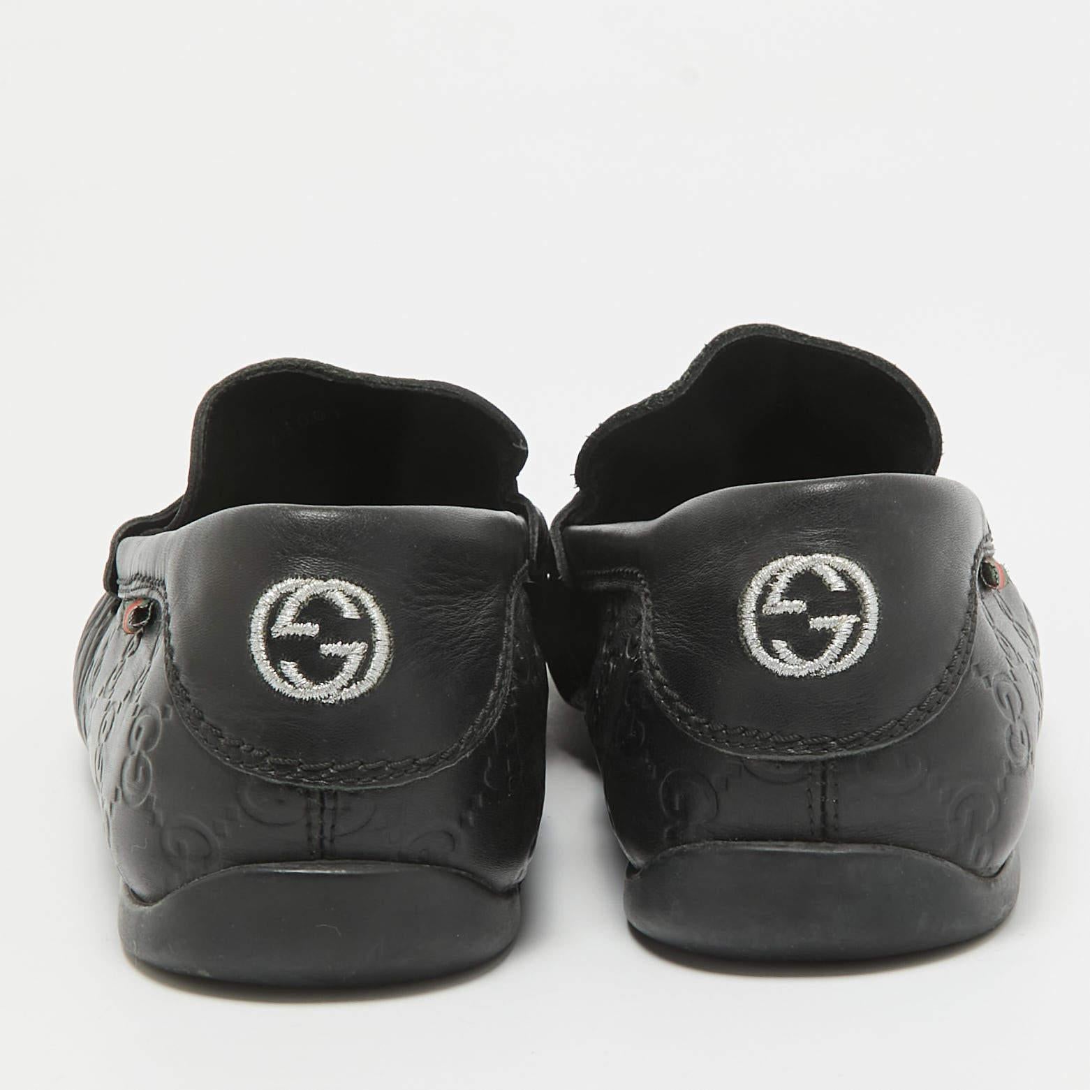Uomo Gucci Mocassini con autista in pelle nera taglia 42.5 in vendita