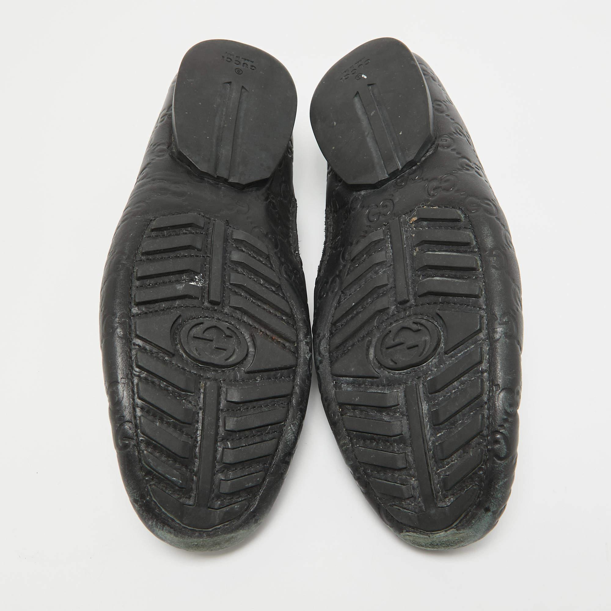 Gucci Mocassini con autista in pelle nera taglia 42.5 in vendita 1