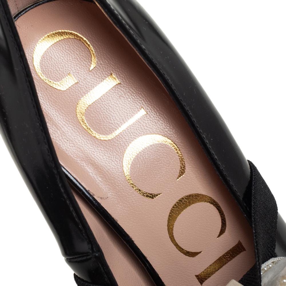 Gucci Black Leather Elaisa Removable Pearl Bow Pumps Size 37.5 In Good Condition In Dubai, Al Qouz 2