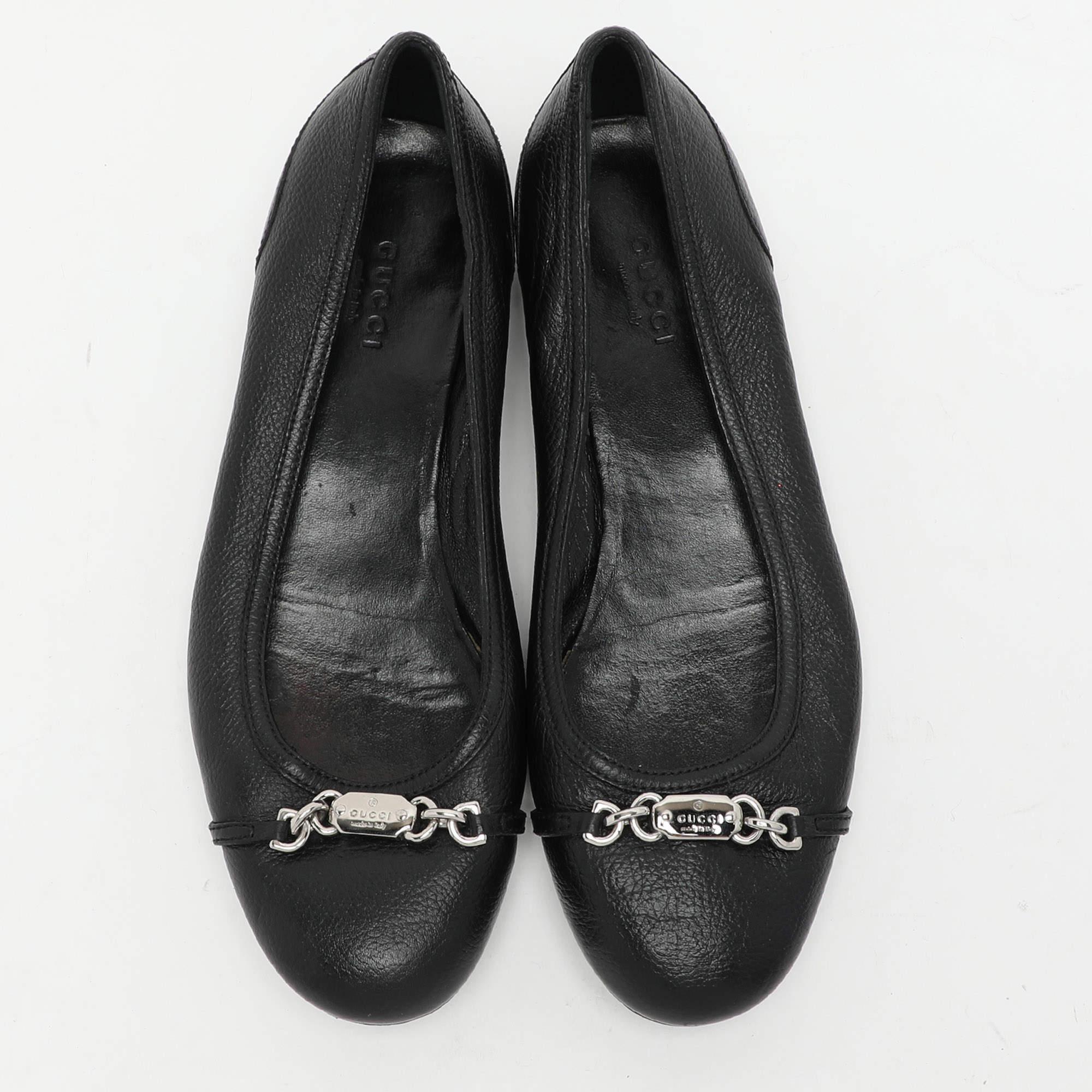 Gucci Black Leather Embellished Ballet Flats Size 36.5 In Good Condition For Sale In Dubai, Al Qouz 2