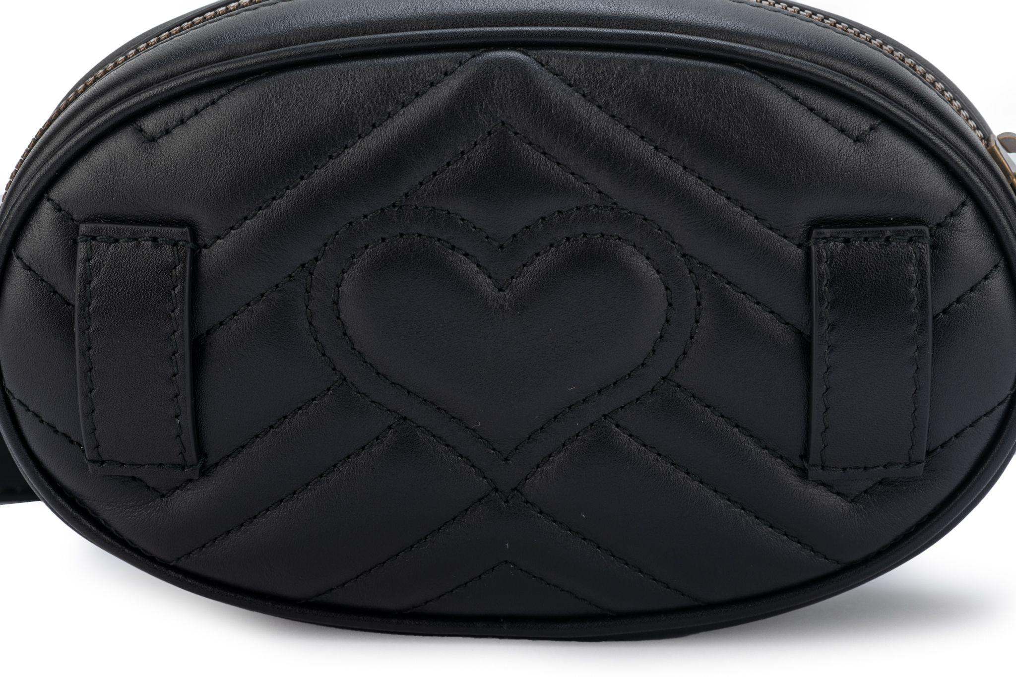 Gucci Black Leather Fanny Pack With Logo For Sale 2