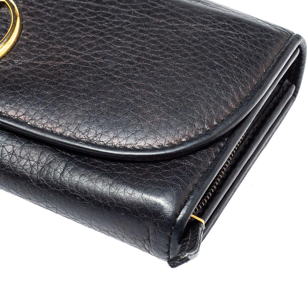 Gucci Black Leather Flap 1973 Continental Wallet In Fair Condition In Dubai, Al Qouz 2