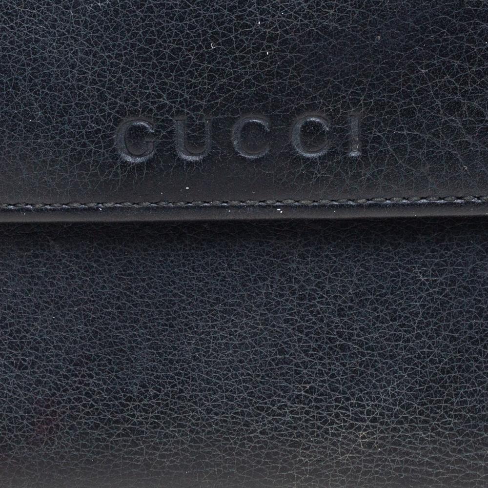 Gucci Schwarze Trifold Geldbörse aus französischem Leder im Angebot 2