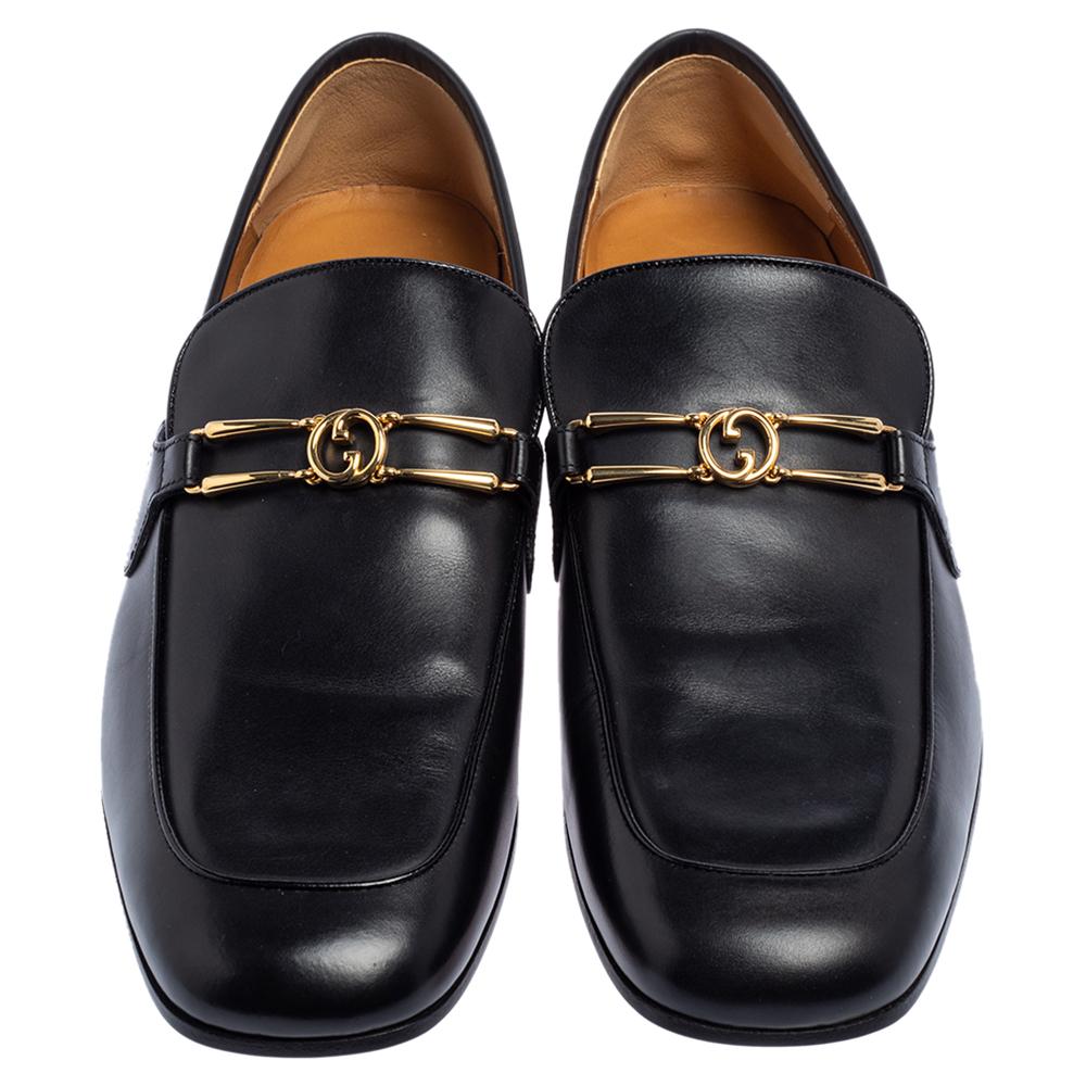 When you opt for Gucci shoes, you know you're going to have a great time wearing them. Crafted from leather in a black shade, these loafers are adorned with the GG logos on the uppers for a signature finish.

Includes: Original Dustbag, Original