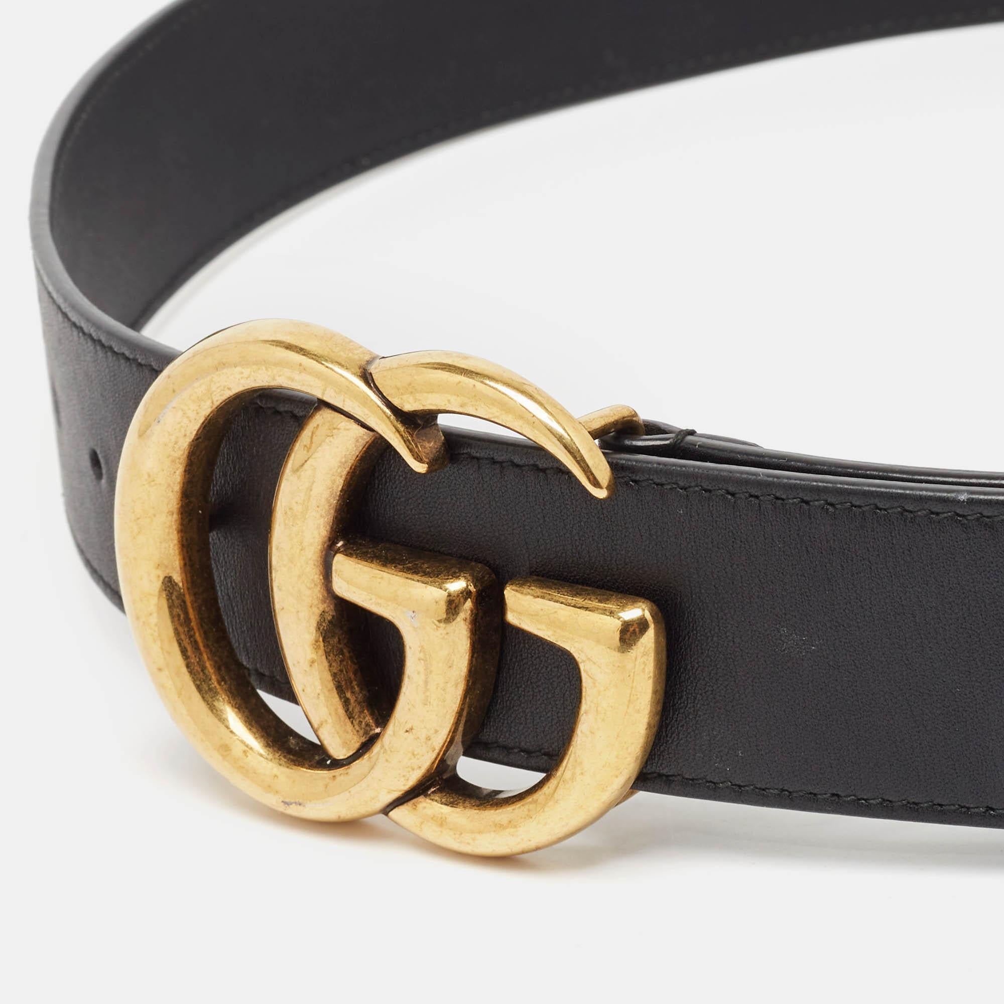 Gucci Black Leather GG Marmont Buckle Belt 75CM In Good Condition In Dubai, Al Qouz 2