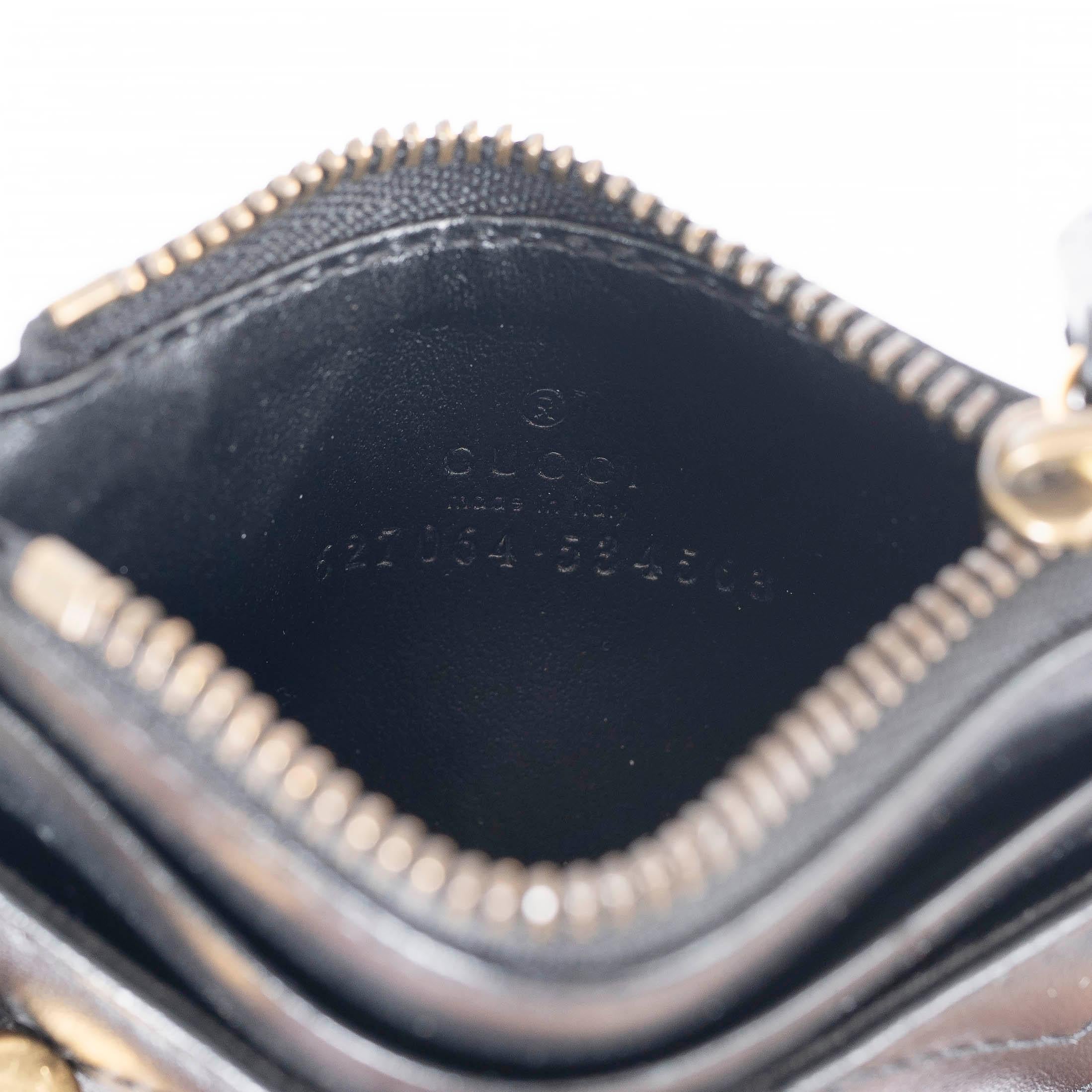 De las mujeres GUCCI cuero negro GG MARMONT CHEVRON KEYWALLET Cartera