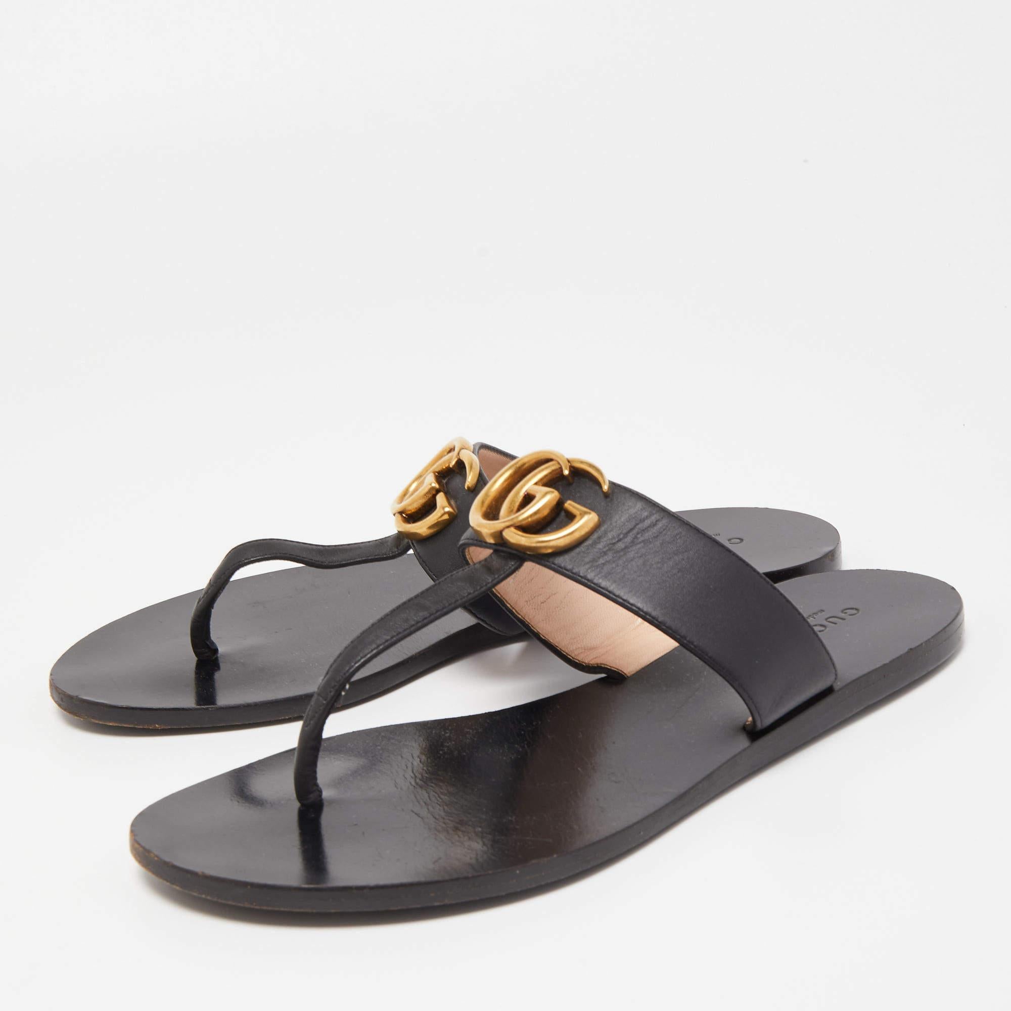 Gucci Black Leather GG Marmont Thong Flats  1