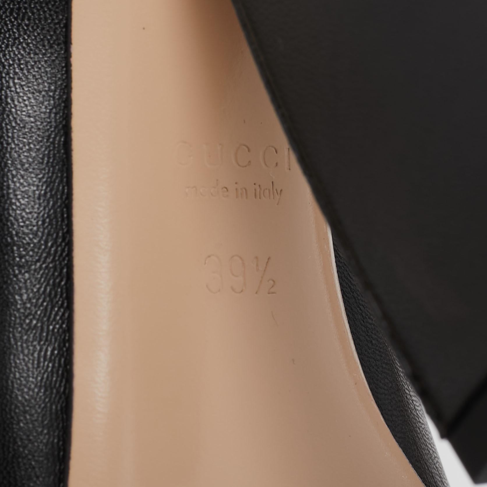 Gucci Black Leather GG Pearl Detail Pumps Size 39.5 In Excellent Condition For Sale In Dubai, Al Qouz 2