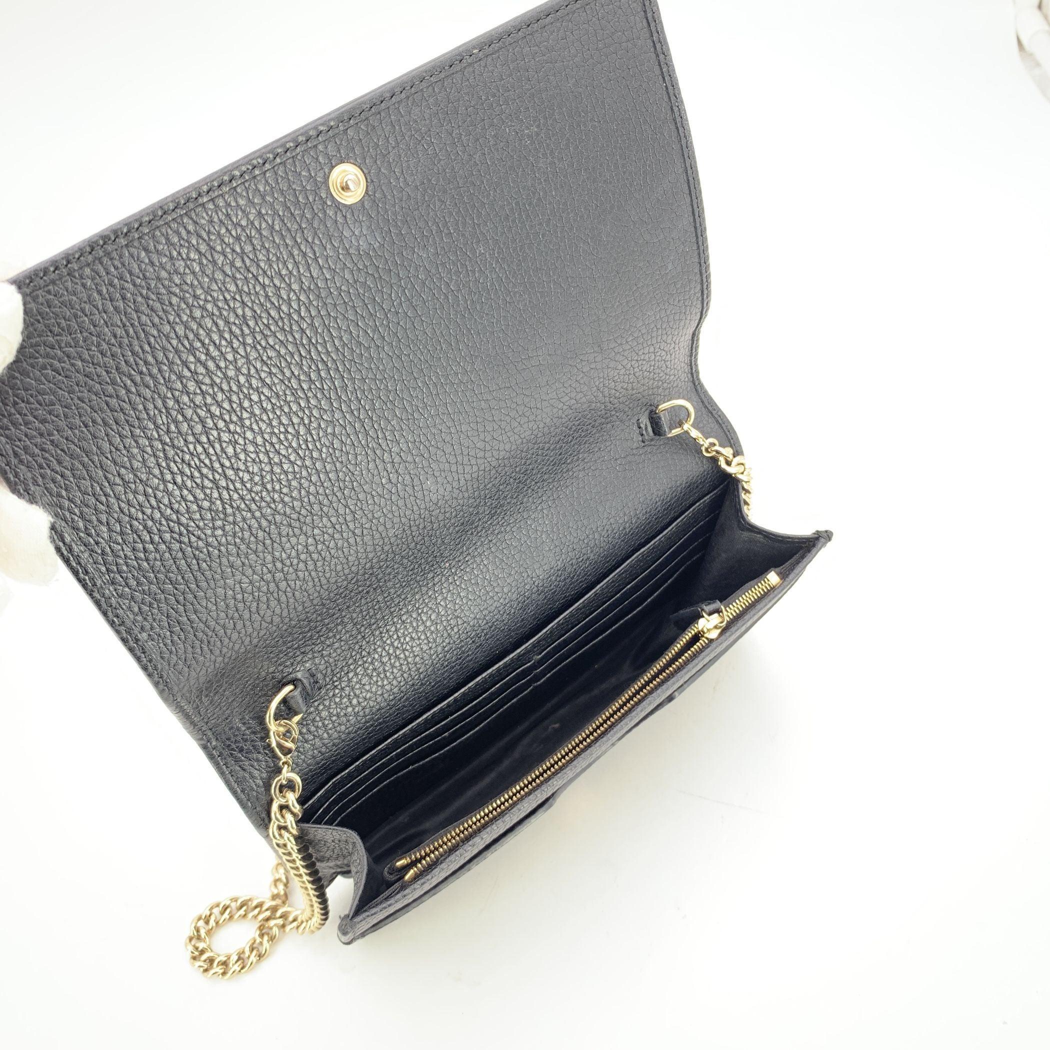 Gucci Borsa Messenger GG Soho WOC Small Crossbody in pelle nera In condizioni buone in vendita a Rome, Rome