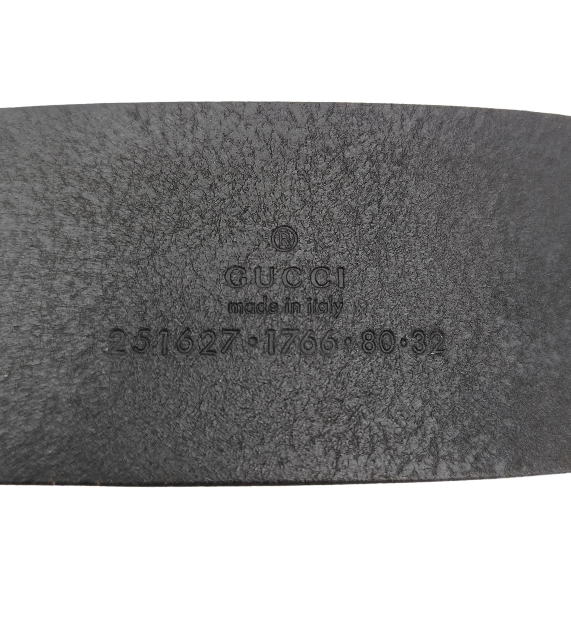 Gucci black leather golden metal engraved logo belt For Sale 10