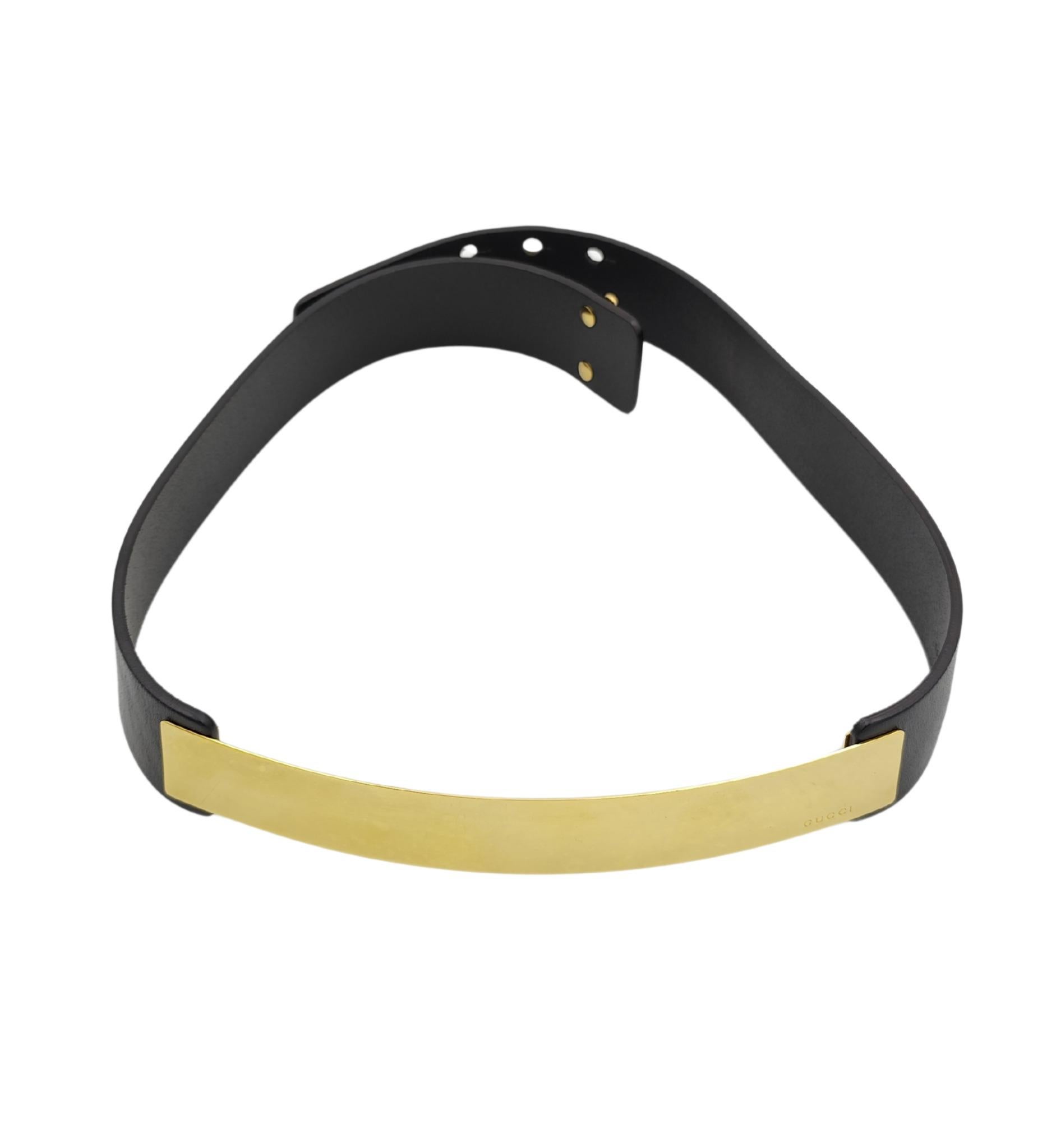 Gucci belt
Black leather and golden metal
Engraved logo

length: 74-84 cm - 29-33 in
height: 4 cm - 1.5 in

Great condition
Minor signs of use
Minor mark inside