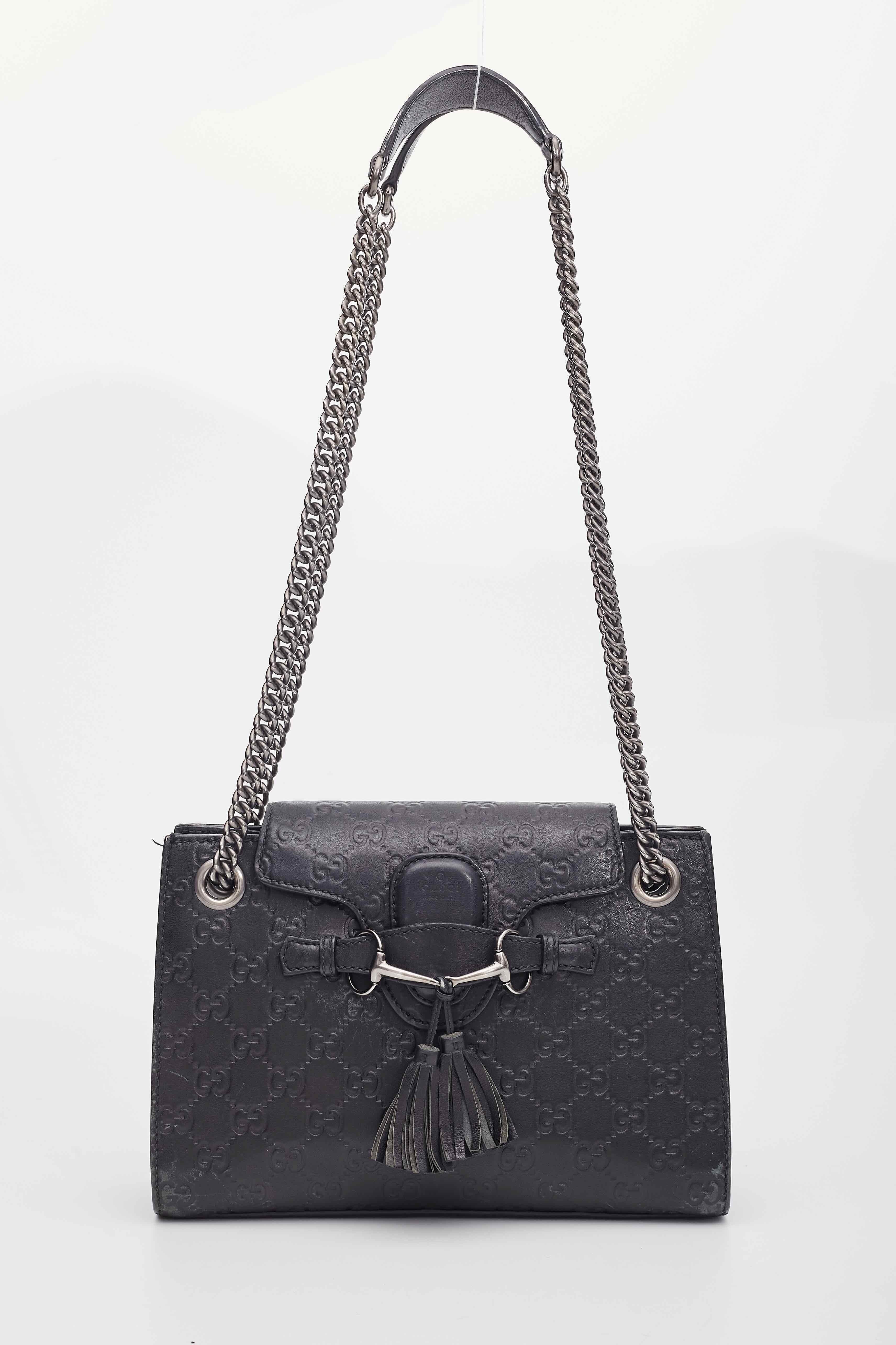 Color: Black
Material: Guccissima GG embossed leather
Item Code: 369621
Measures: H6.5” x L 9.5” x D 2.5”
Drop: 11 inch (double strap) and 22 inch (single strap)
Comes With: Dust bag, care card
Condition: Good. Faint marks and light signs of
