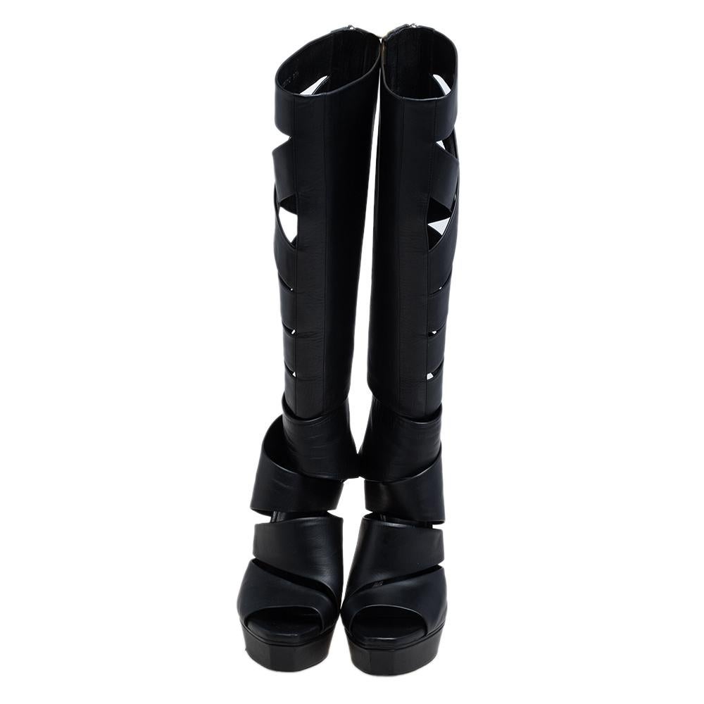 Gucci Black Leather Helena Gladiator Platform Knee High Boots Size 37.5 In Good Condition In Dubai, Al Qouz 2