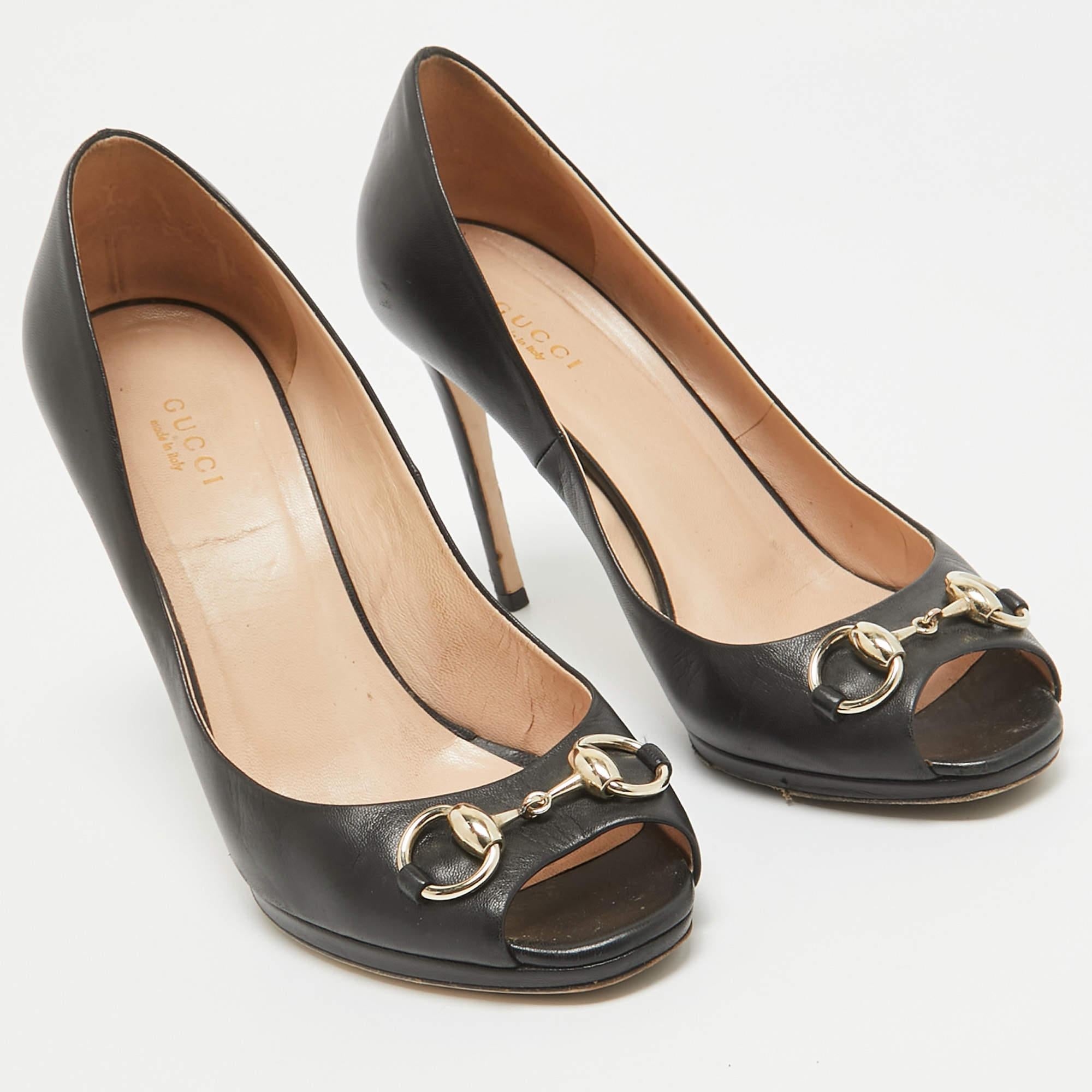 Gucci Pumps Hollywood Peep Toe in pelle nera misura 38,5 In condizioni discrete in vendita a Dubai, Al Qouz 2