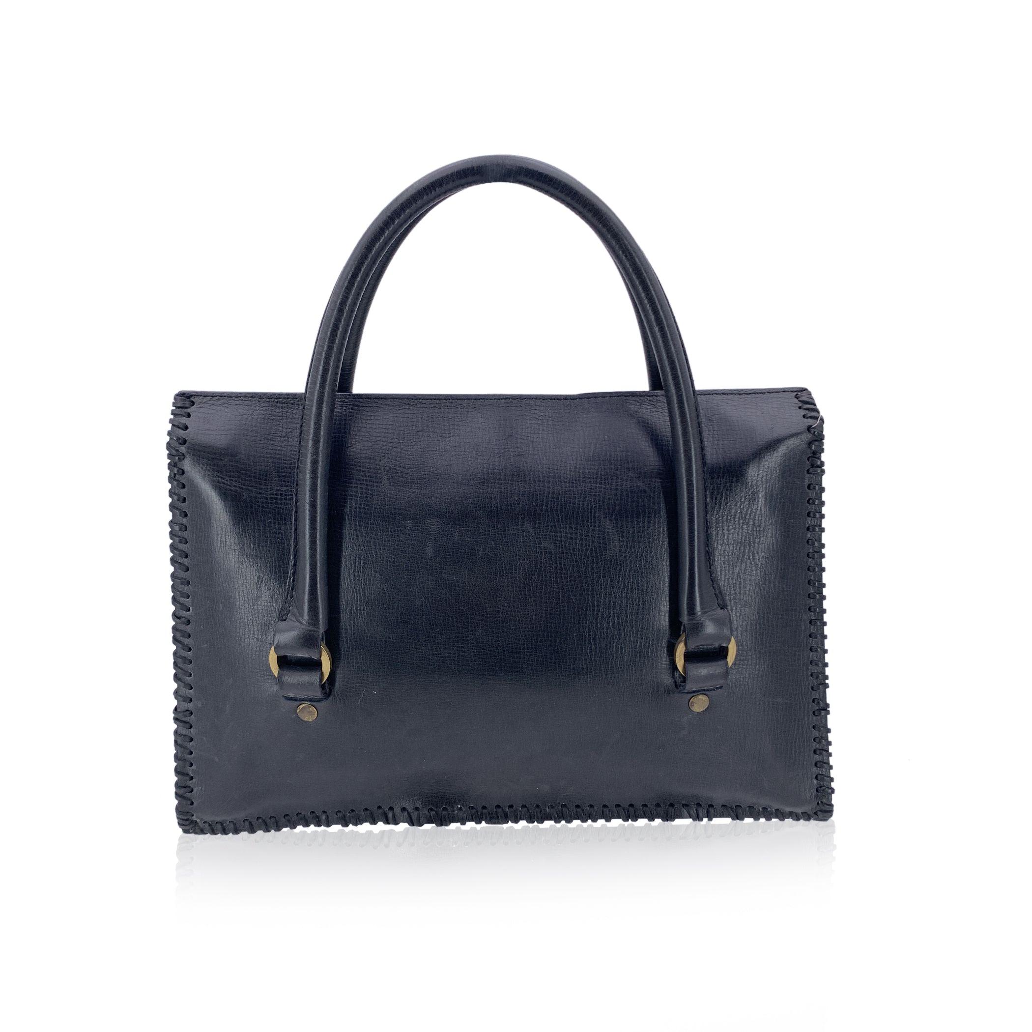 Gucci Schwarz Leder Hakenverschluss Peitschenstich Satchel Handtasche im Zustand „Gut“ im Angebot in Rome, Rome
