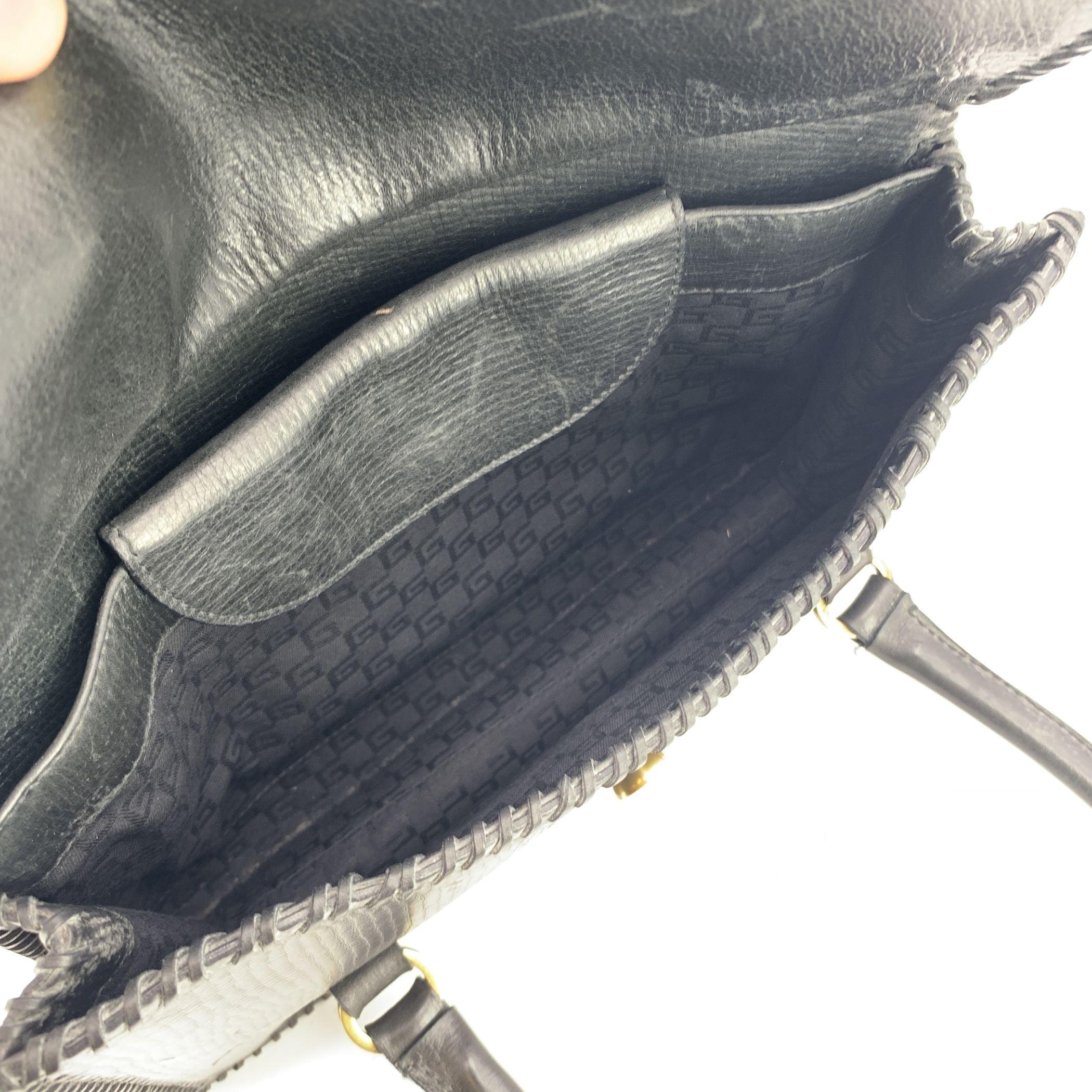 Gucci Schwarz Leder Hakenverschluss Peitschenstich Satchel Handtasche im Angebot 2