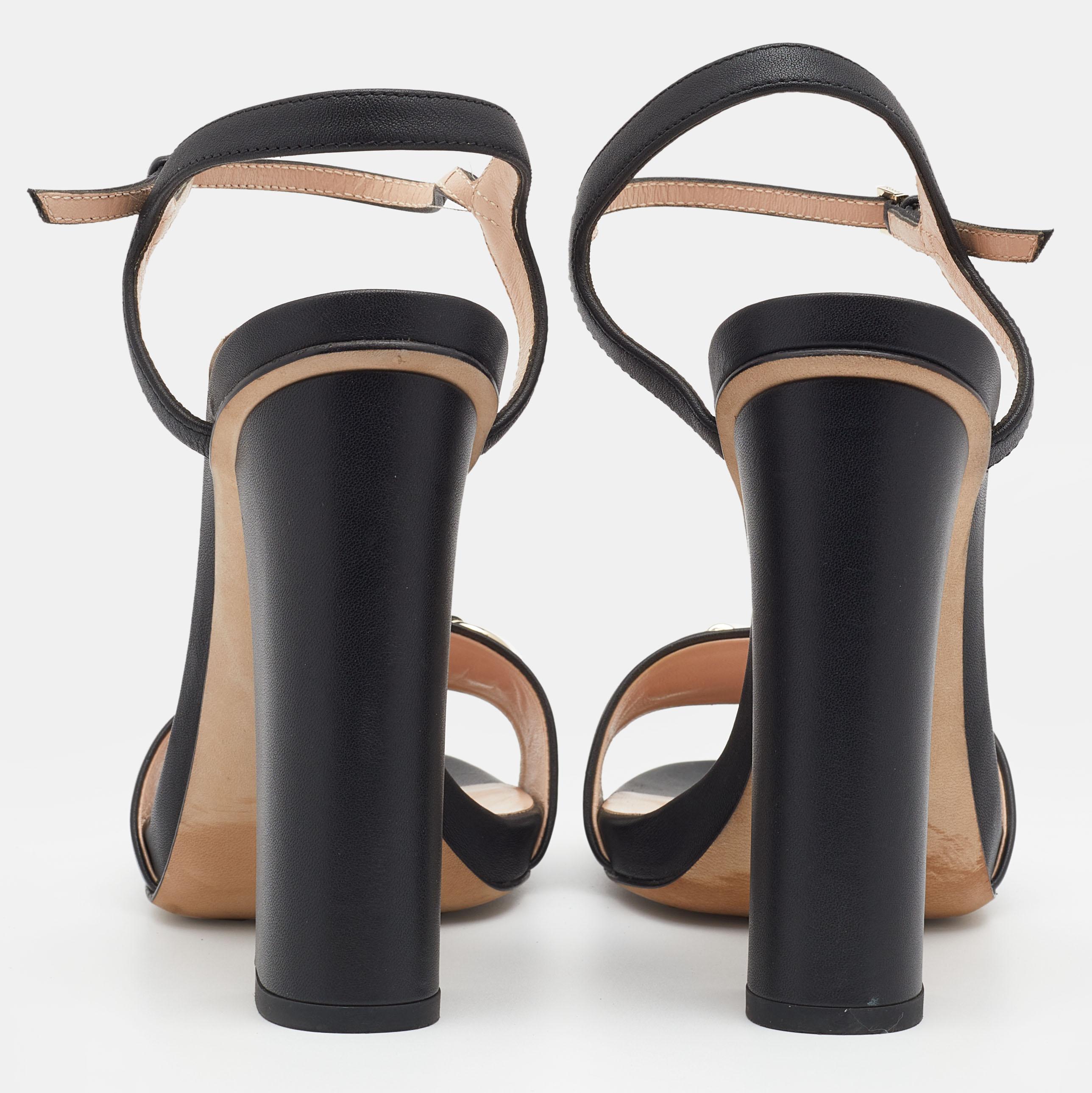 Gucci Black Leather Horsebit Ankle Strap Block Heel Sandals Size 38.5 In Good Condition In Dubai, Al Qouz 2