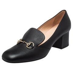 Gucci Schwarze Loafer Pumps aus Leder mit Horsebit-Blockabsatz Größe 39,5