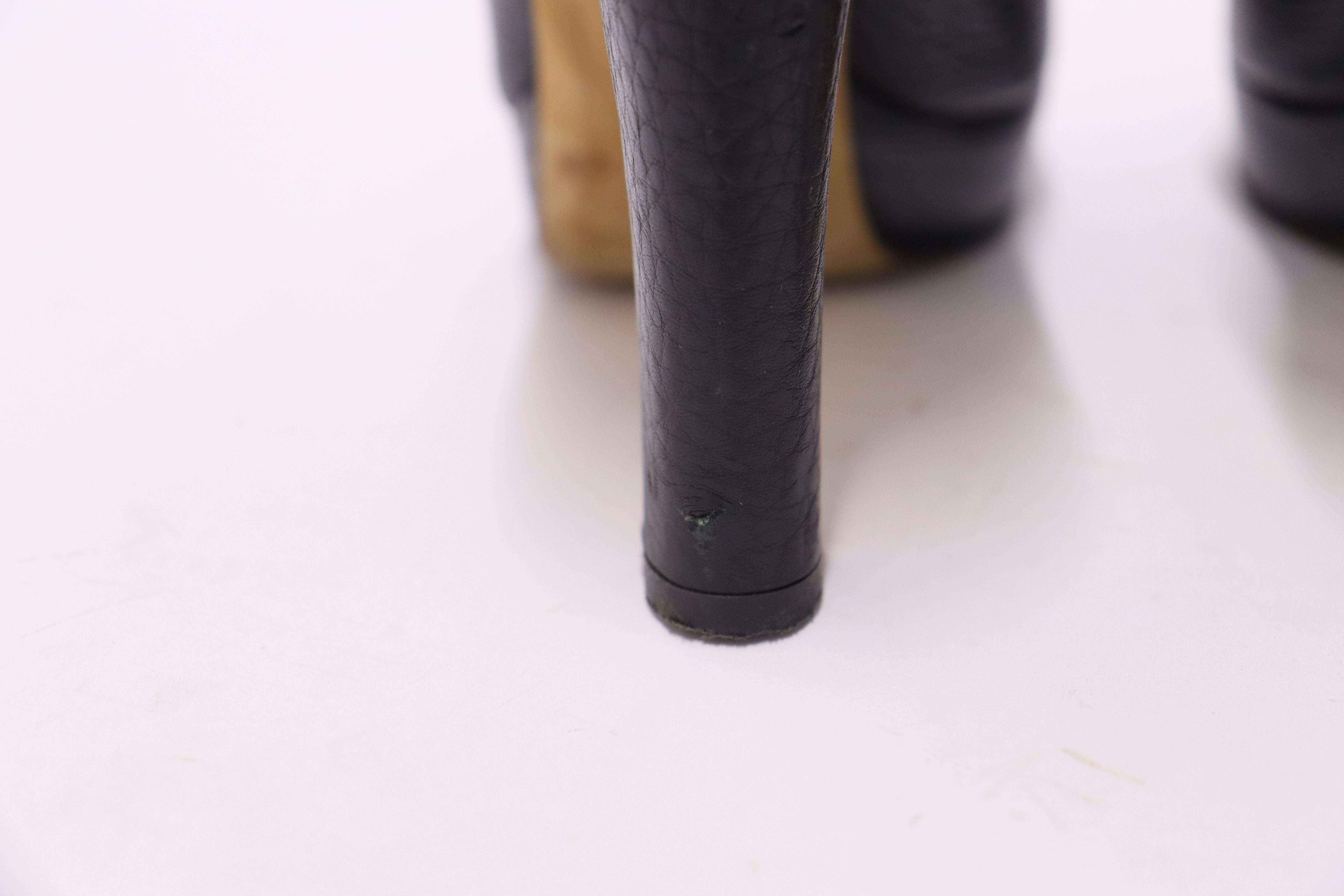 Gucci Black Leather Horsebit Detail Peep Toe Platform Pumps Size EU 38 For Sale 3