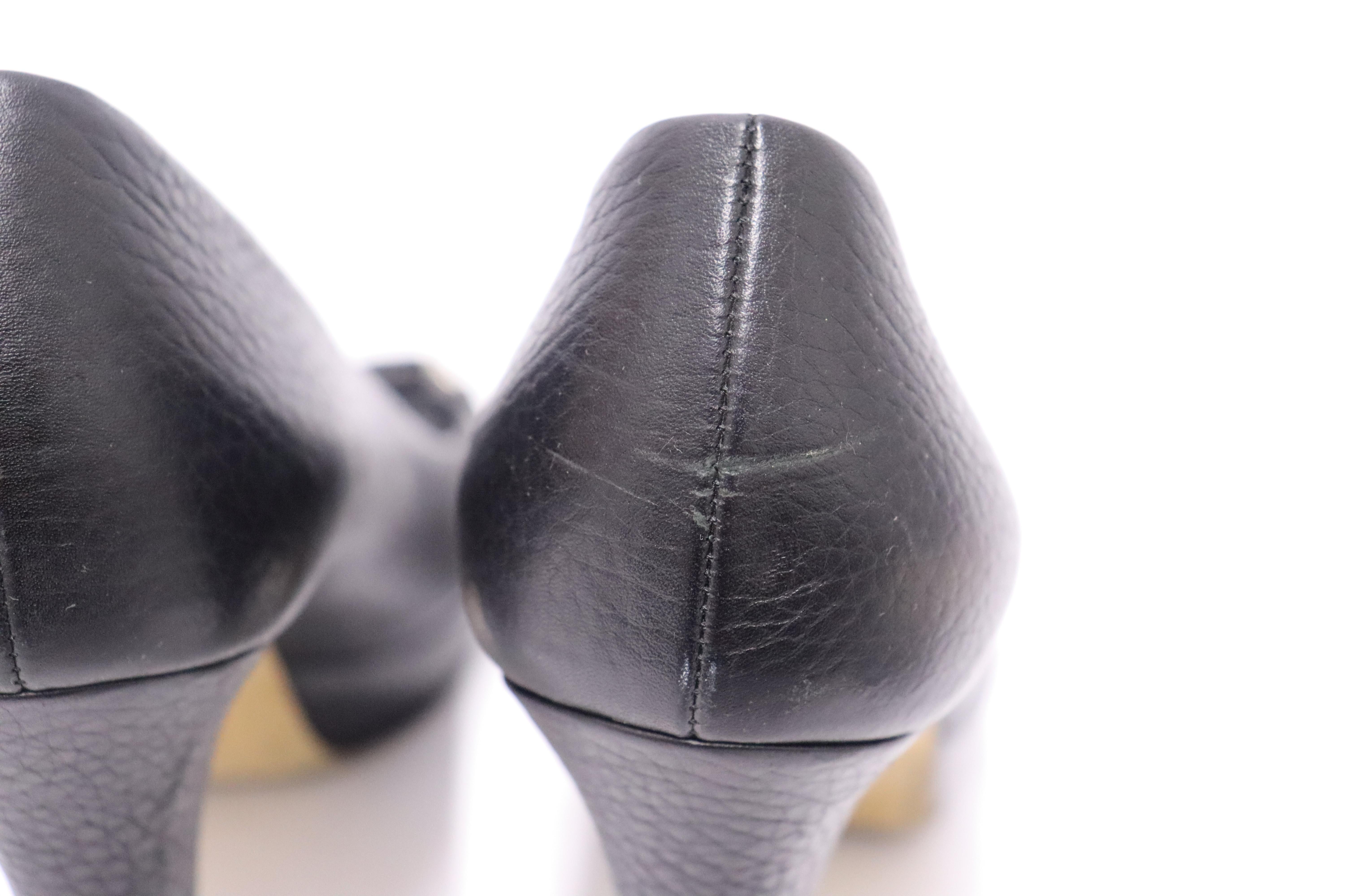 Gucci Black Leather Horsebit Detail Peep Toe Platform Pumps Size EU 38 For Sale 4