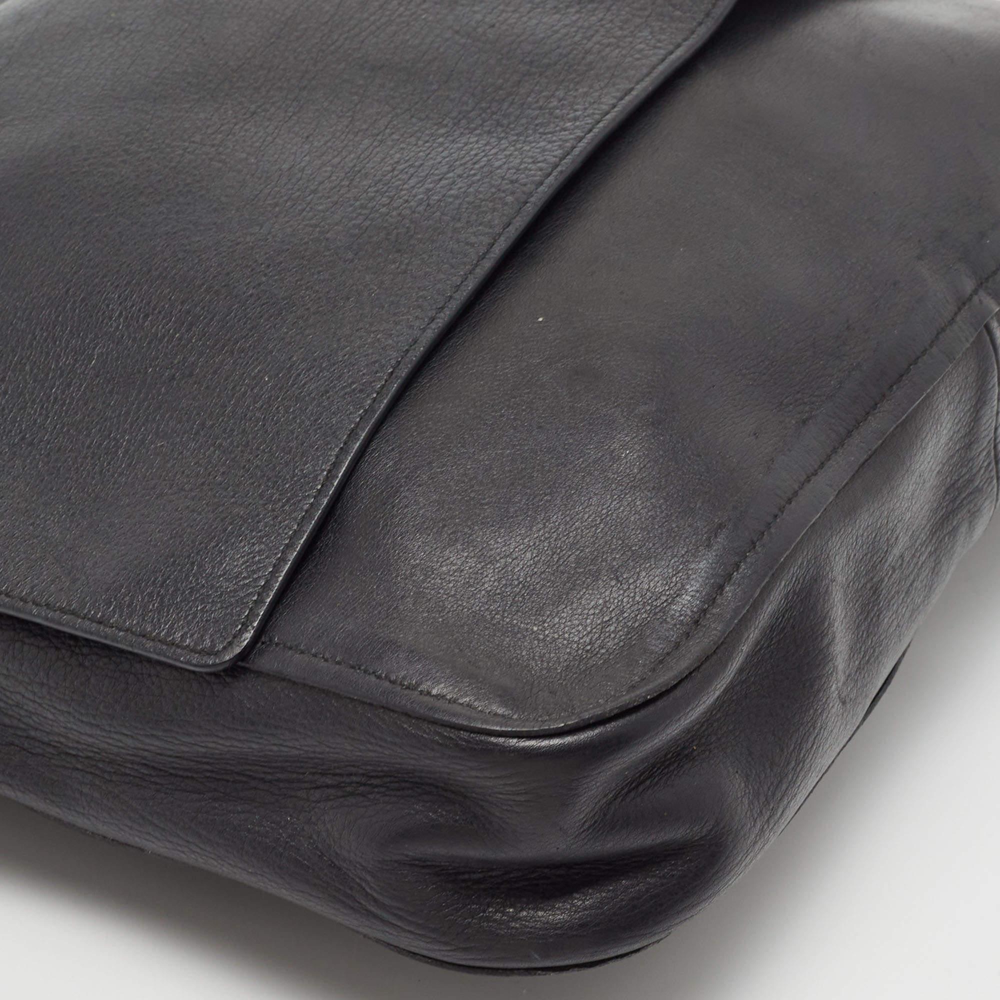 Gucci Black Leather Horsebit Handle Slim Bag For Sale 7