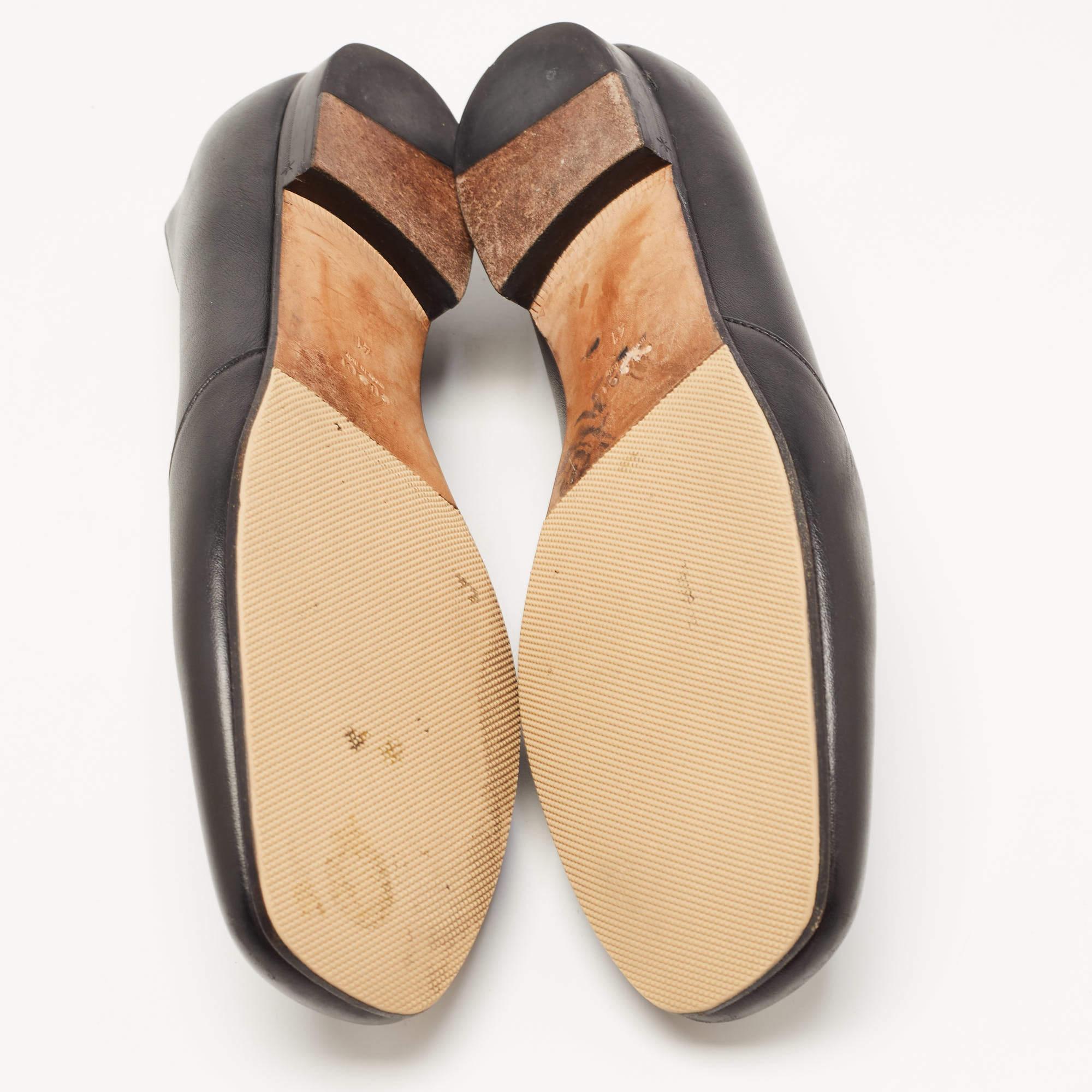 Women's Gucci Black Leather Horsebit Loafers Size 41