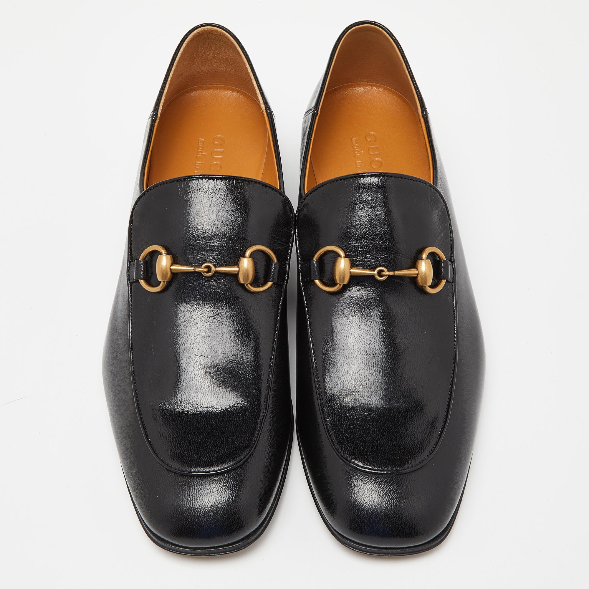 Gucci Black Leather Horsebit Loafers Size 43.5 In New Condition In Dubai, Al Qouz 2