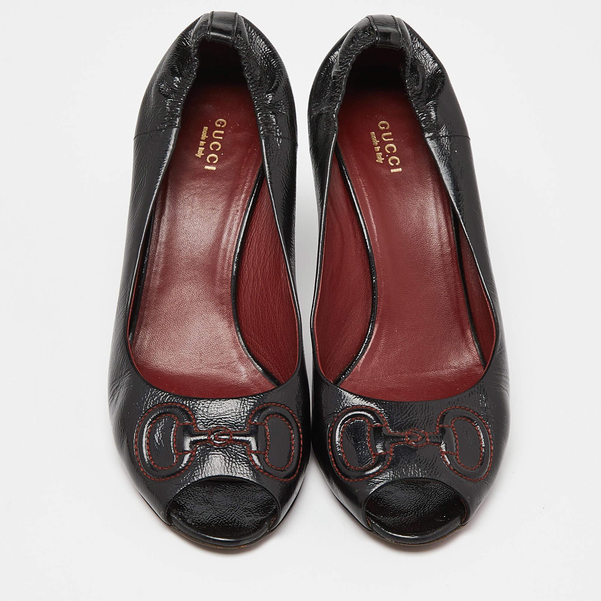 Gucci Negro Cuero Horsebit Peep Toe Bombas Tamaño 39.5 en Bueno estado para la venta en Dubai, Al Qouz 2