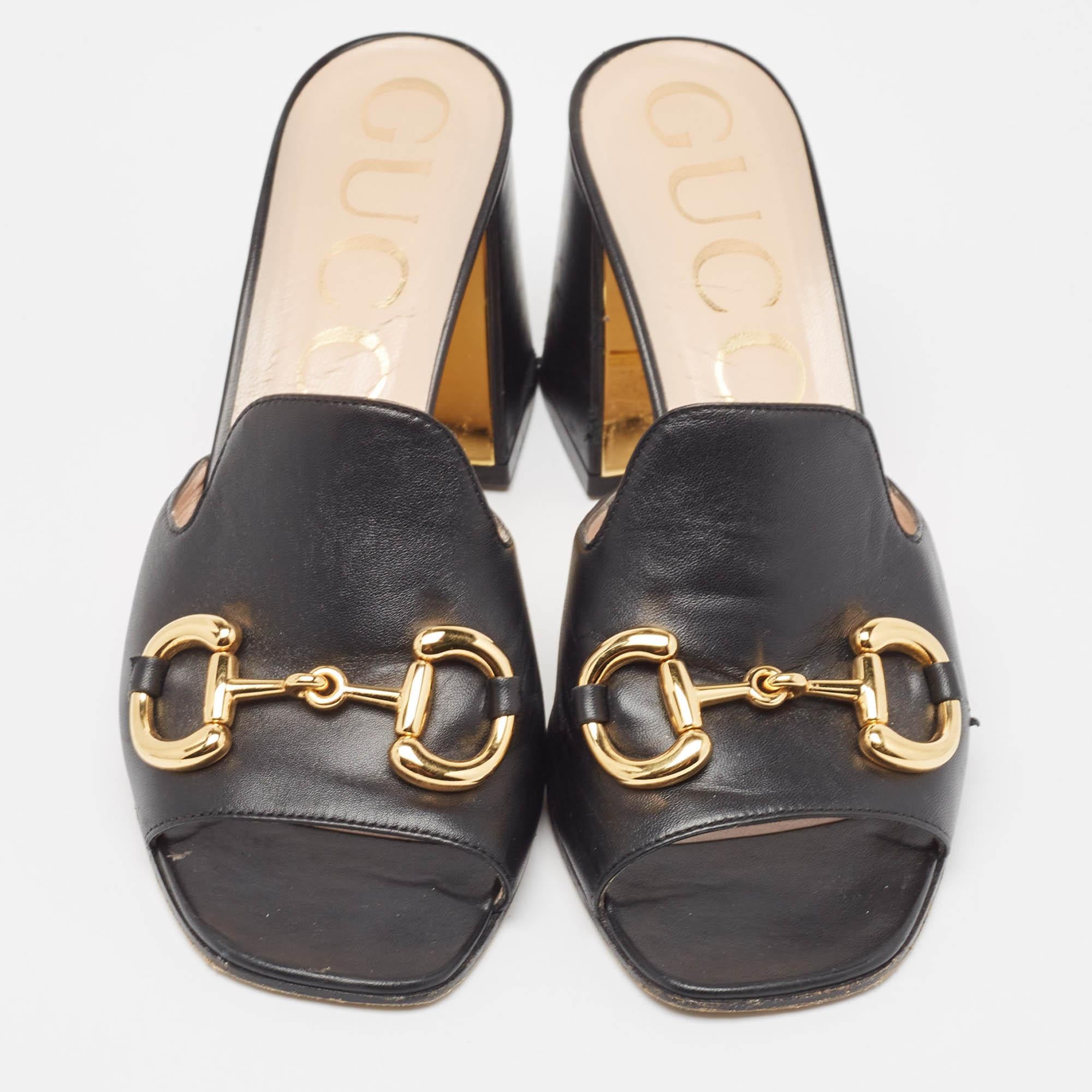 Gucci Black Leather Horsebit Sandals Size 39.5 In Fair Condition In Dubai, Al Qouz 2